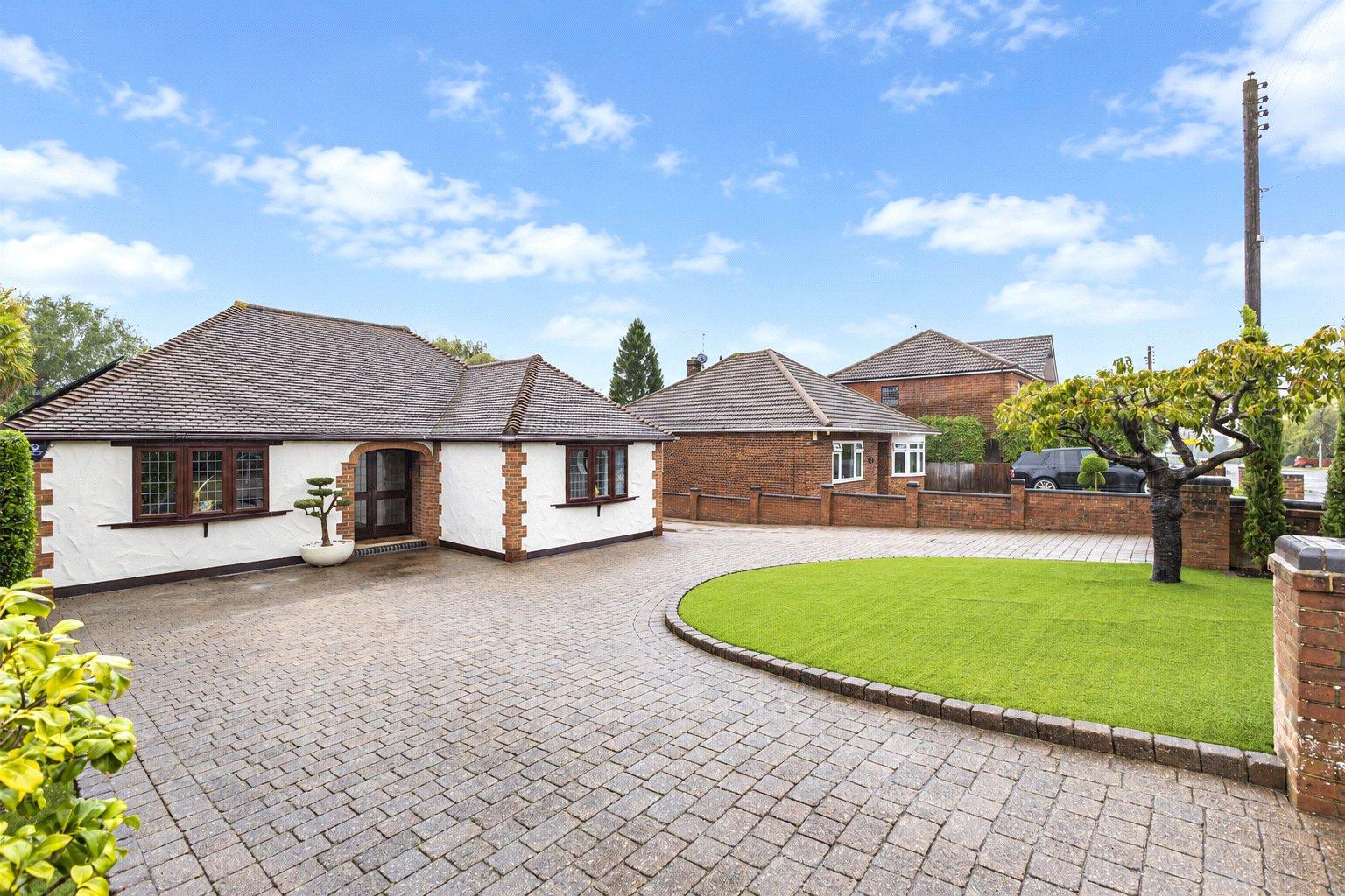 4 bedroom bungalow for sale in Rainham | Robinson Michael & Jackson