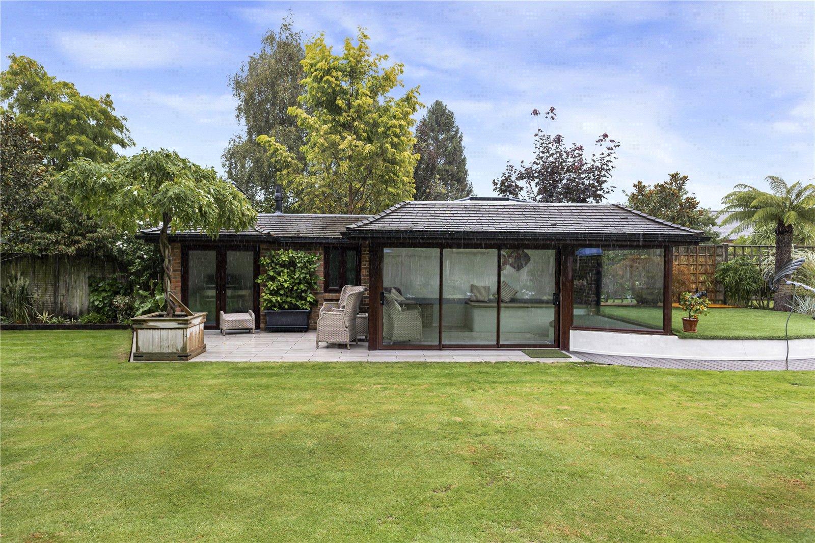 4 bedroom bungalow for sale in Rainham | Robinson Michael & Jackson