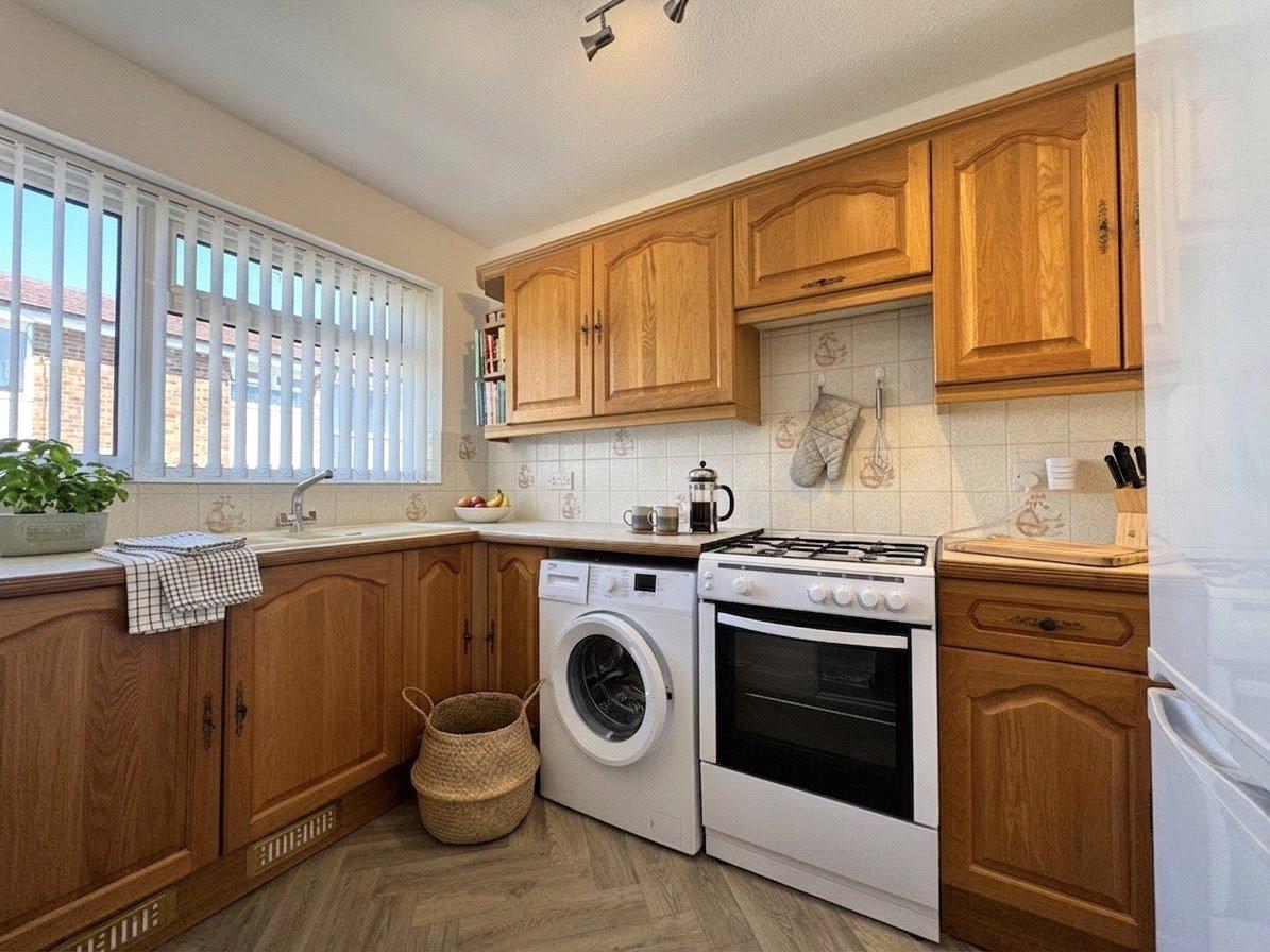 1 bedroom bungalow for sale in Parkwood | Robinson Michael & Jackson