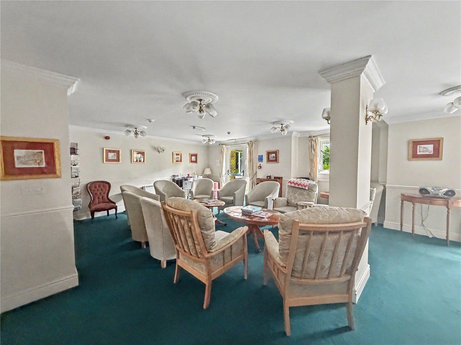 1 bedroom property for sale in Rainham | Robinson Michael & Jackson