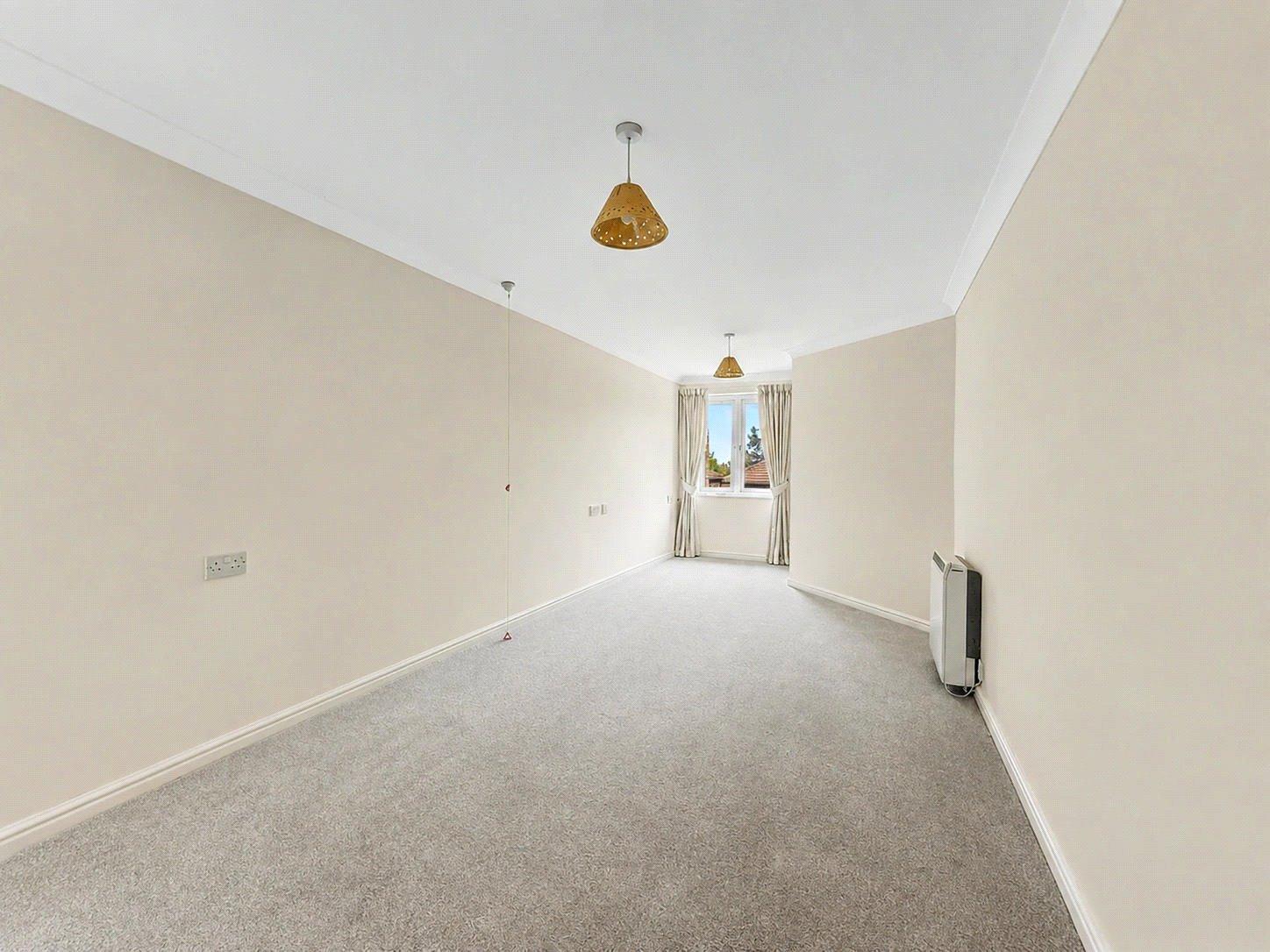 1 bedroom property for sale in Rainham | Robinson Michael & Jackson