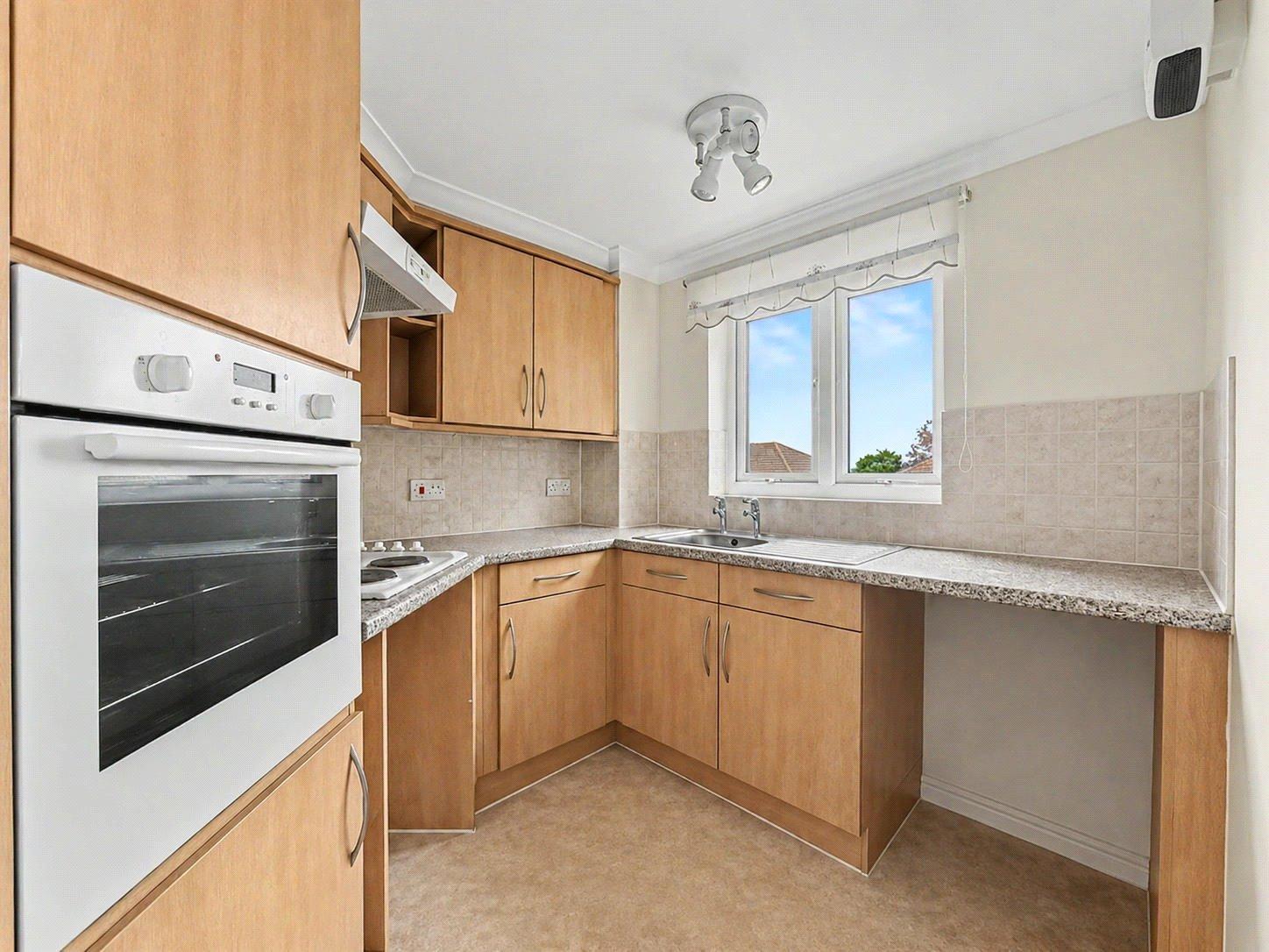 1 bedroom property for sale in Rainham | Robinson Michael & Jackson