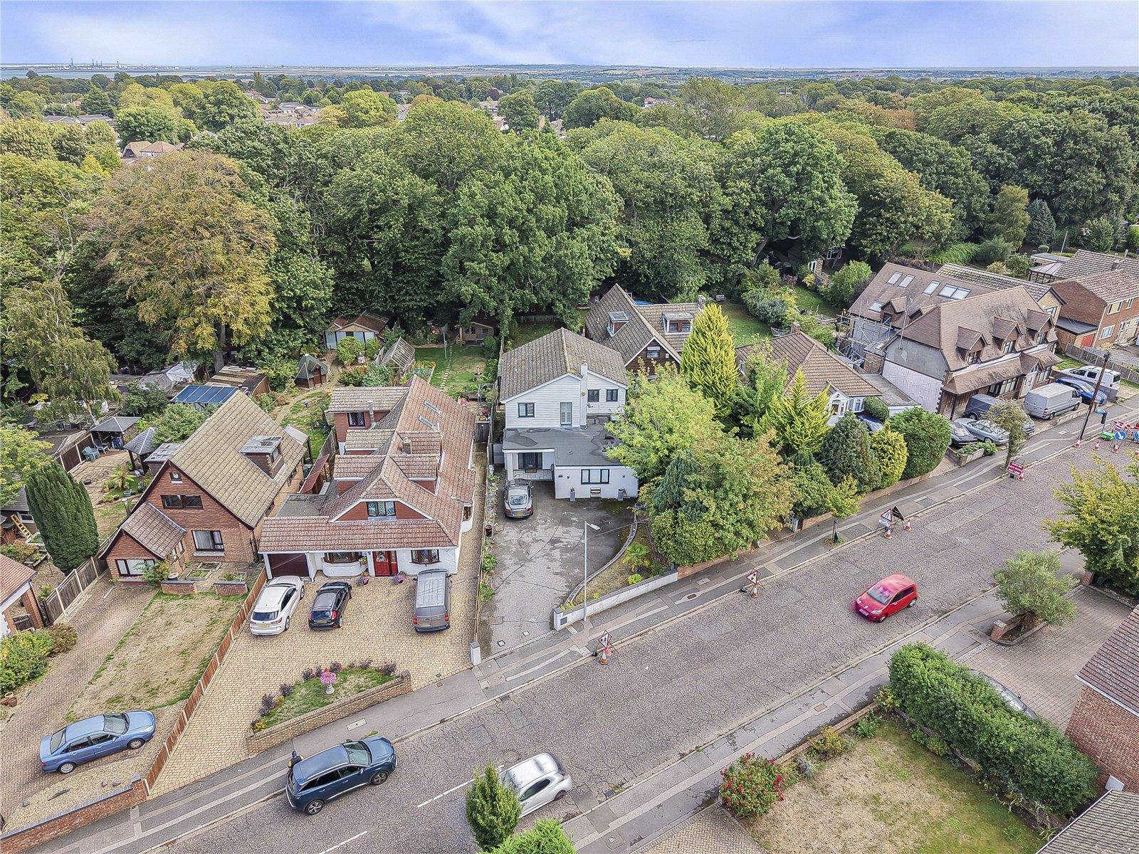 4 bedroom house for sale in Rainham | Robinson Michael & Jackson