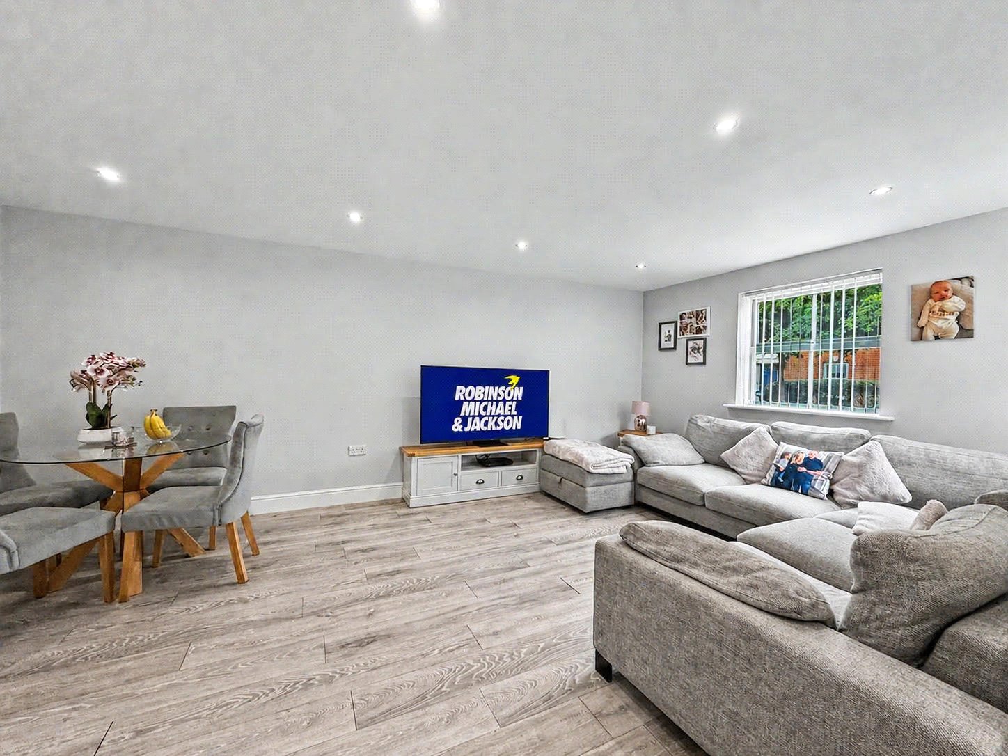 2 bedroom property for sale in Gillingham | Robinson Michael & Jackson
