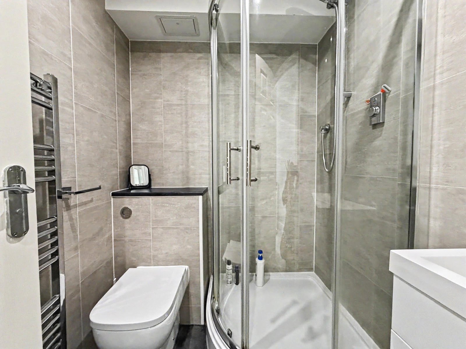 2 bedroom property for sale in Gillingham | Robinson Michael & Jackson