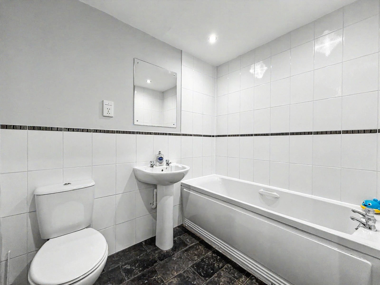 2 bedroom property for sale in Gillingham | Robinson Michael & Jackson