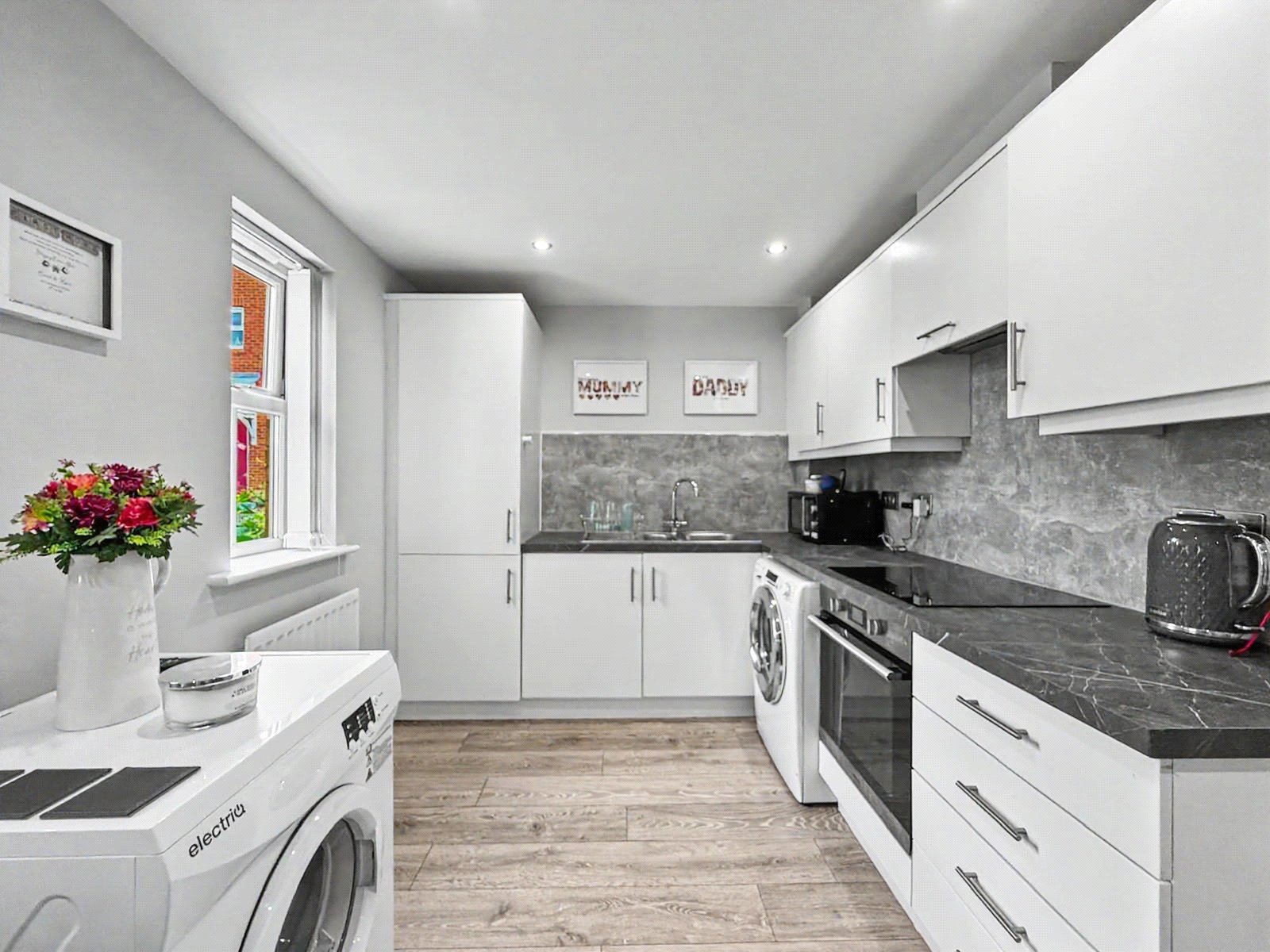 2 bedroom property for sale in Gillingham | Robinson Michael & Jackson