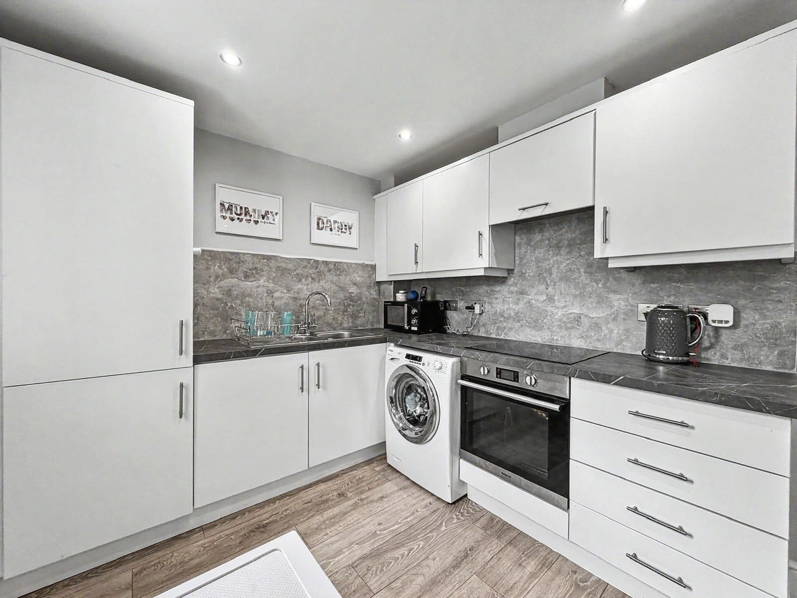 2 bedroom property for sale in Gillingham | Robinson Michael & Jackson