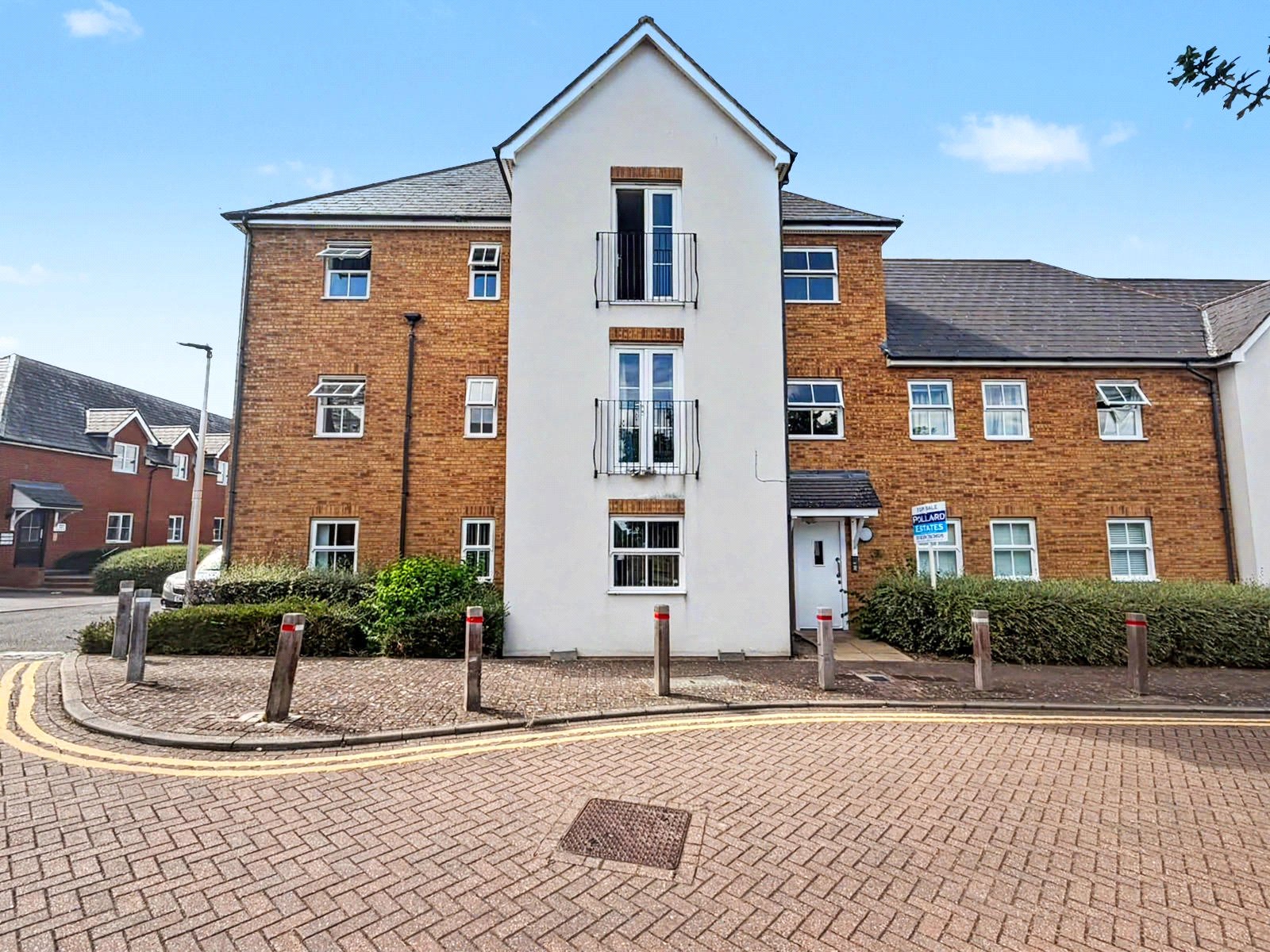2 bedroom property for sale in Gillingham | Robinson Michael & Jackson
