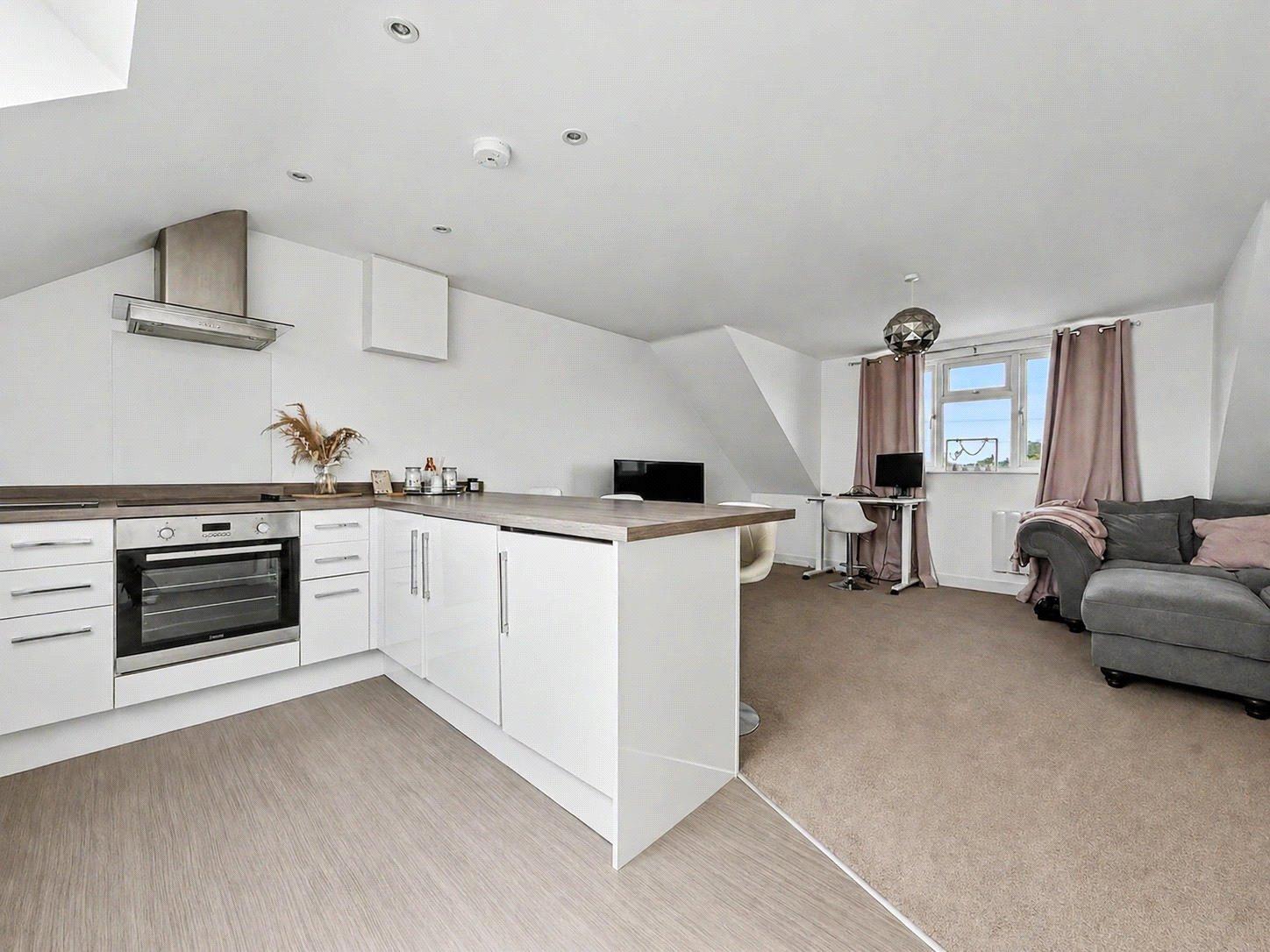 2 bedroom property for sale in Rainham | Robinson Michael & Jackson