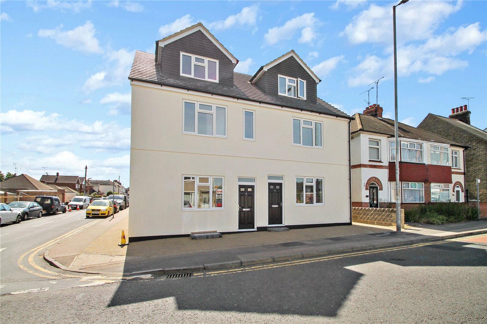 2 bedroom property for sale in Rainham | Robinson Michael & Jackson
