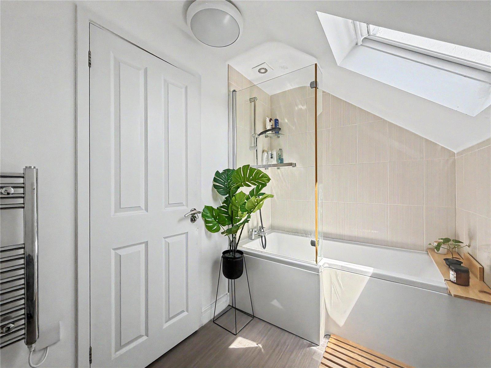 2 bedroom property for sale in Rainham | Robinson Michael & Jackson