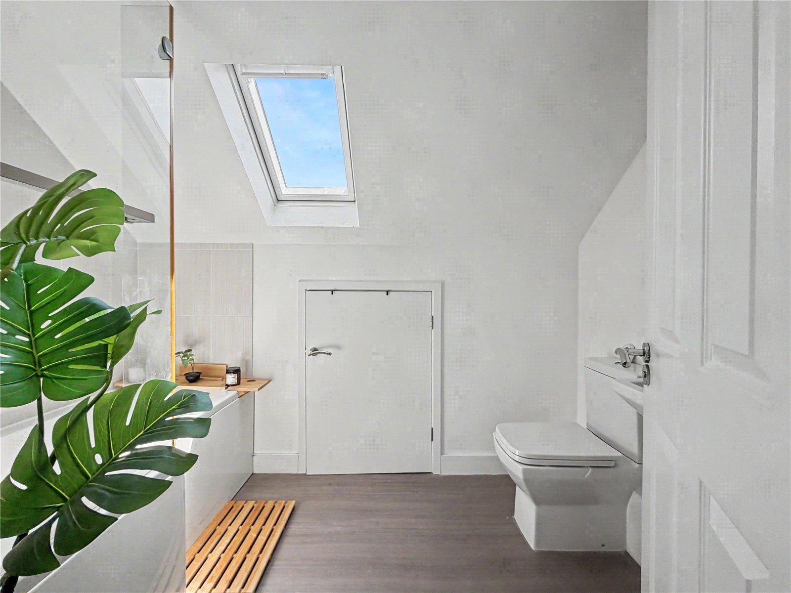 2 bedroom property for sale in Rainham | Robinson Michael & Jackson