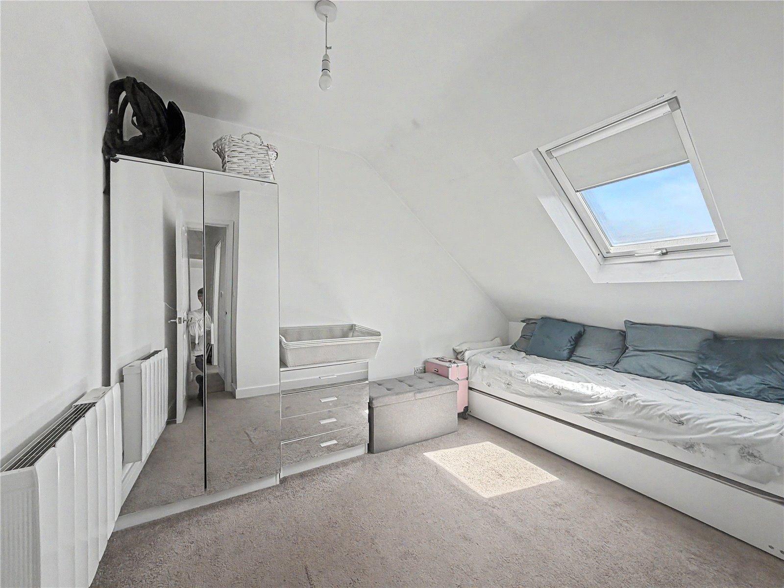 2 bedroom property for sale in Rainham | Robinson Michael & Jackson