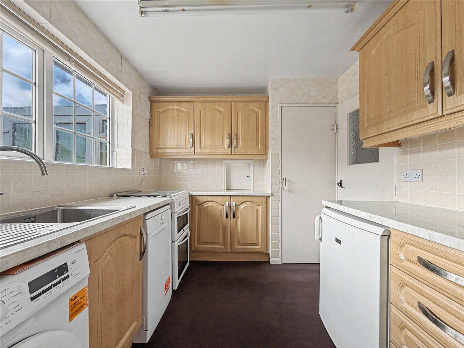 2 bedroom bungalow for sale in Rainham | Robinson Michael & Jackson