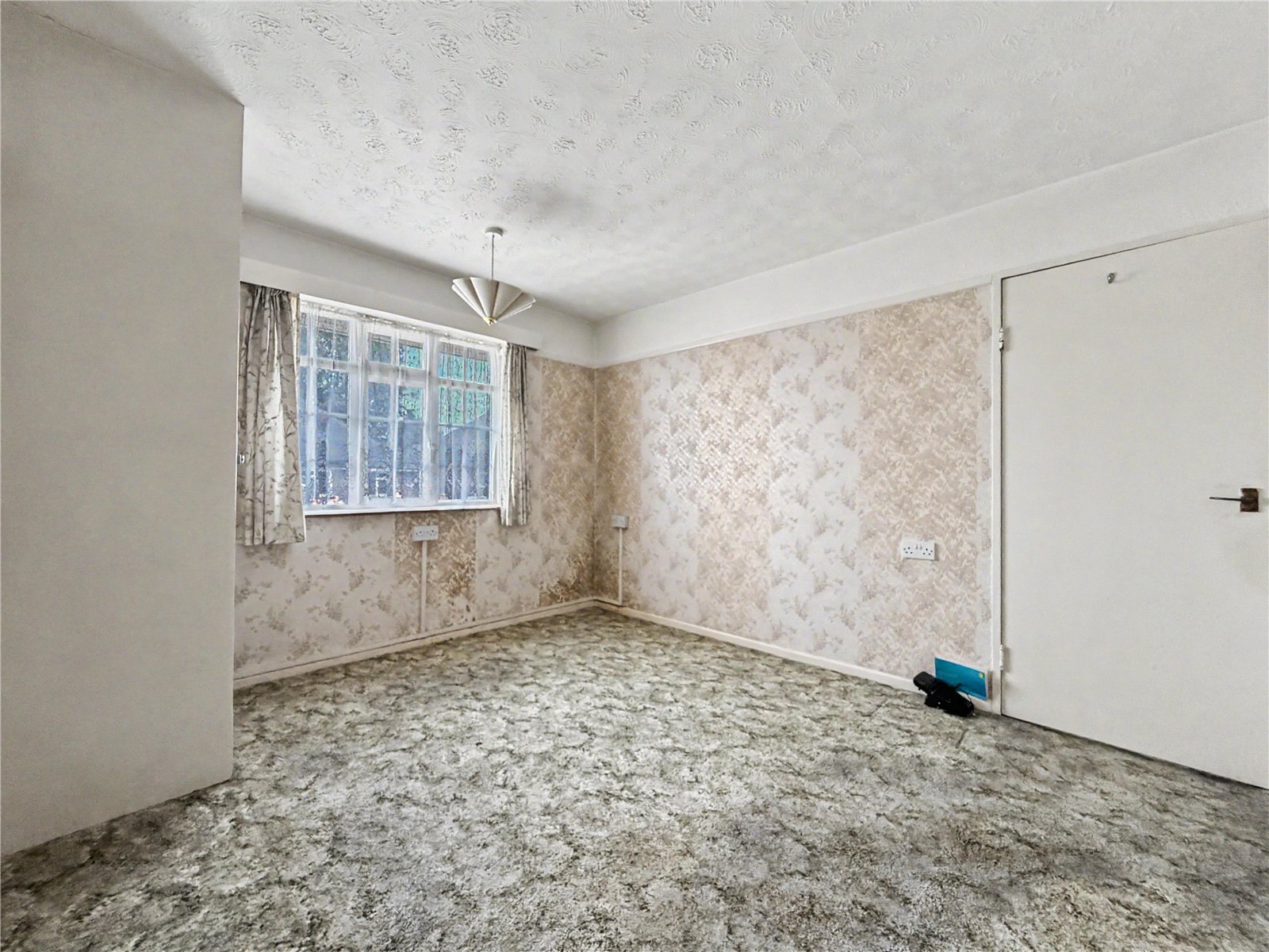 2 bedroom bungalow for sale in Rainham | Robinson Michael & Jackson