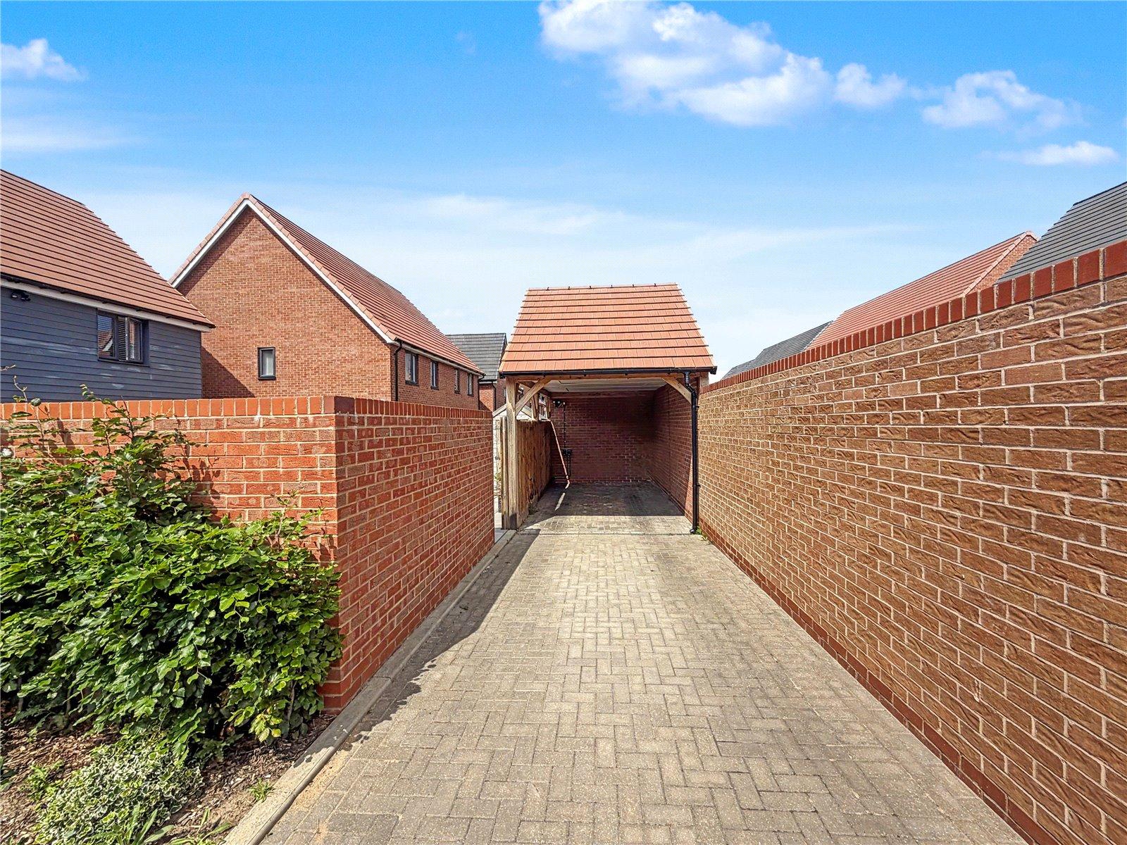 4 bedroom house for sale in Rainham | Robinson Michael & Jackson