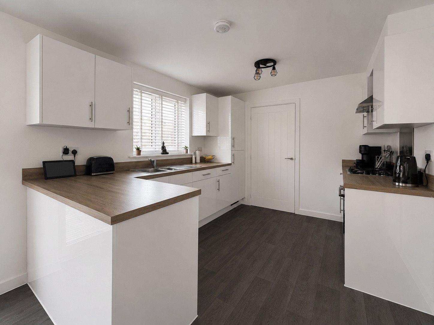 4 bedroom house for sale in Rainham | Robinson Michael & Jackson