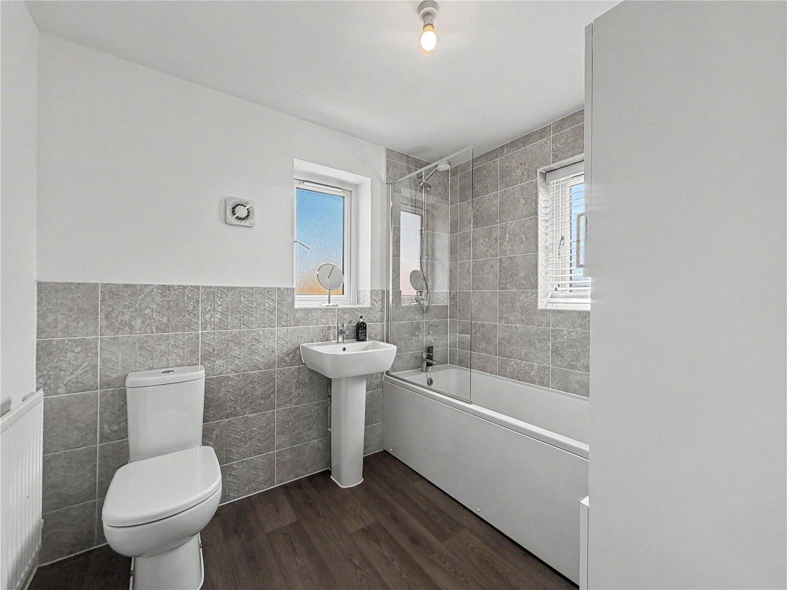 4 bedroom house for sale in Rainham | Robinson Michael & Jackson