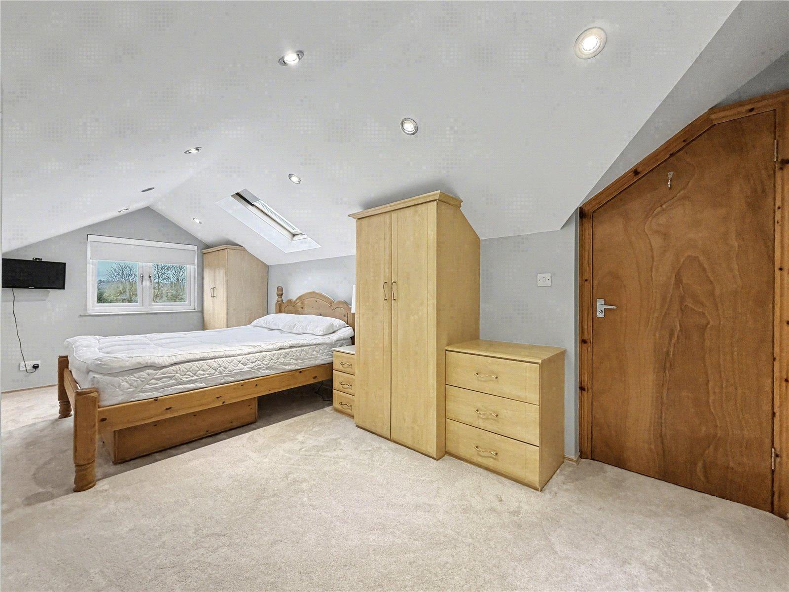 4 bedroom bungalow for sale in Newington | Robinson Michael & Jackson