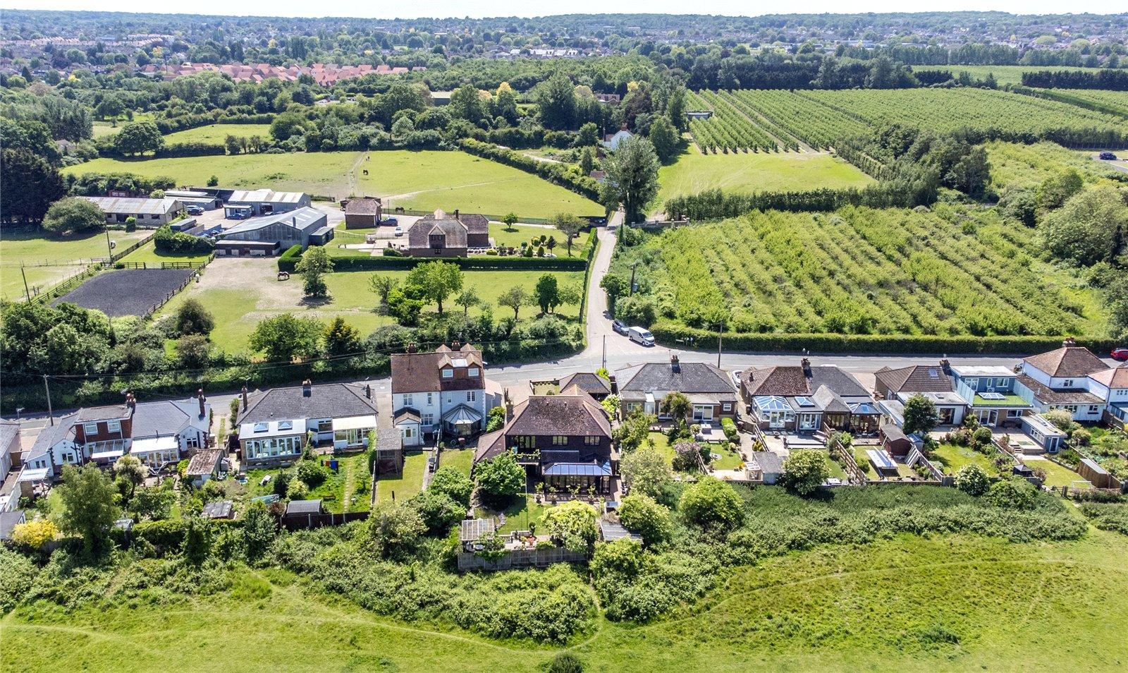 4 bedroom house for sale in Rainham | Robinson Michael & Jackson