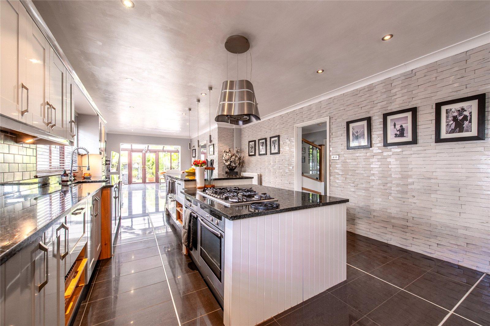 4 bedroom house for sale in Rainham | Robinson Michael & Jackson