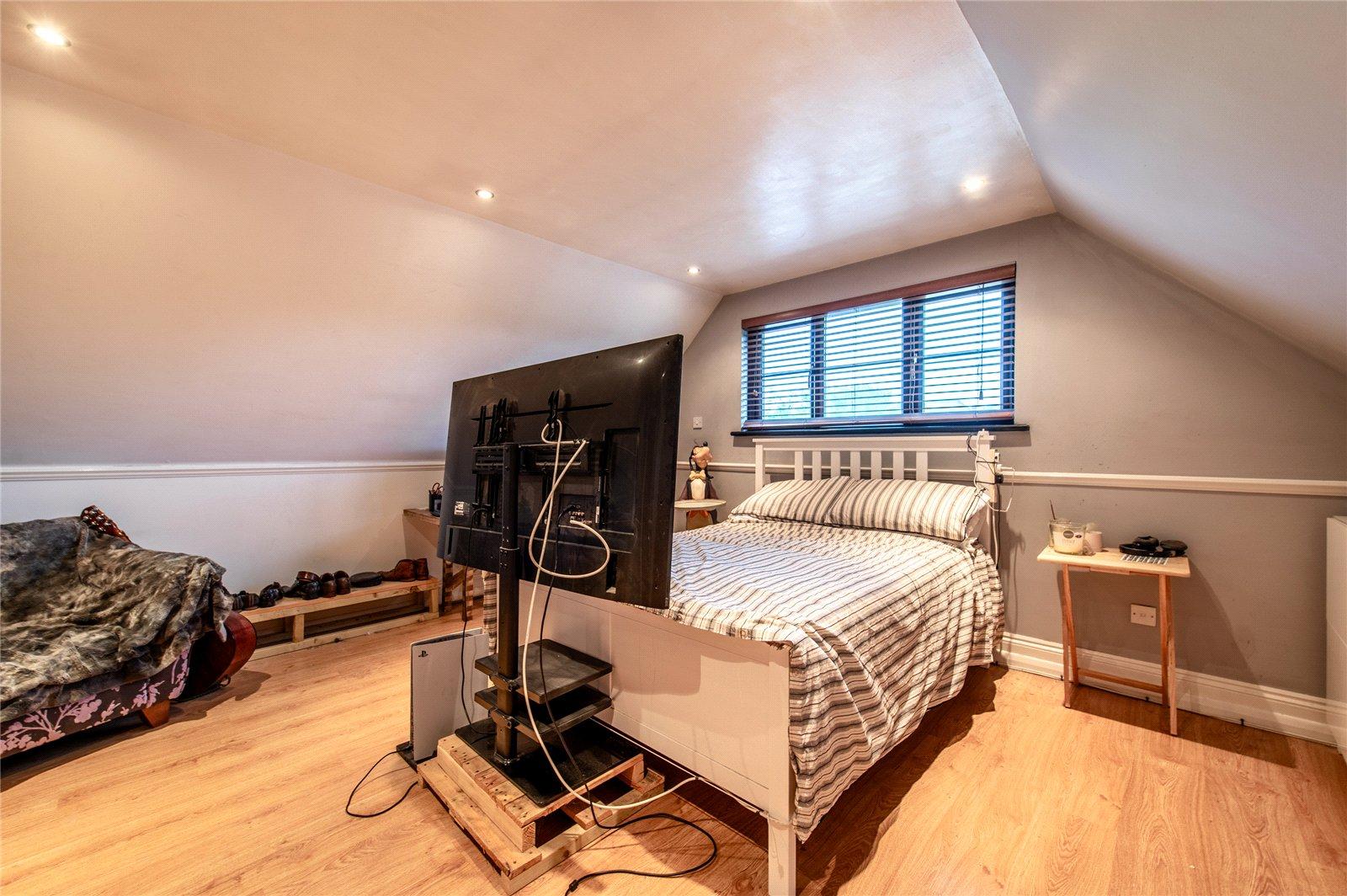 4 bedroom house for sale in Rainham | Robinson Michael & Jackson