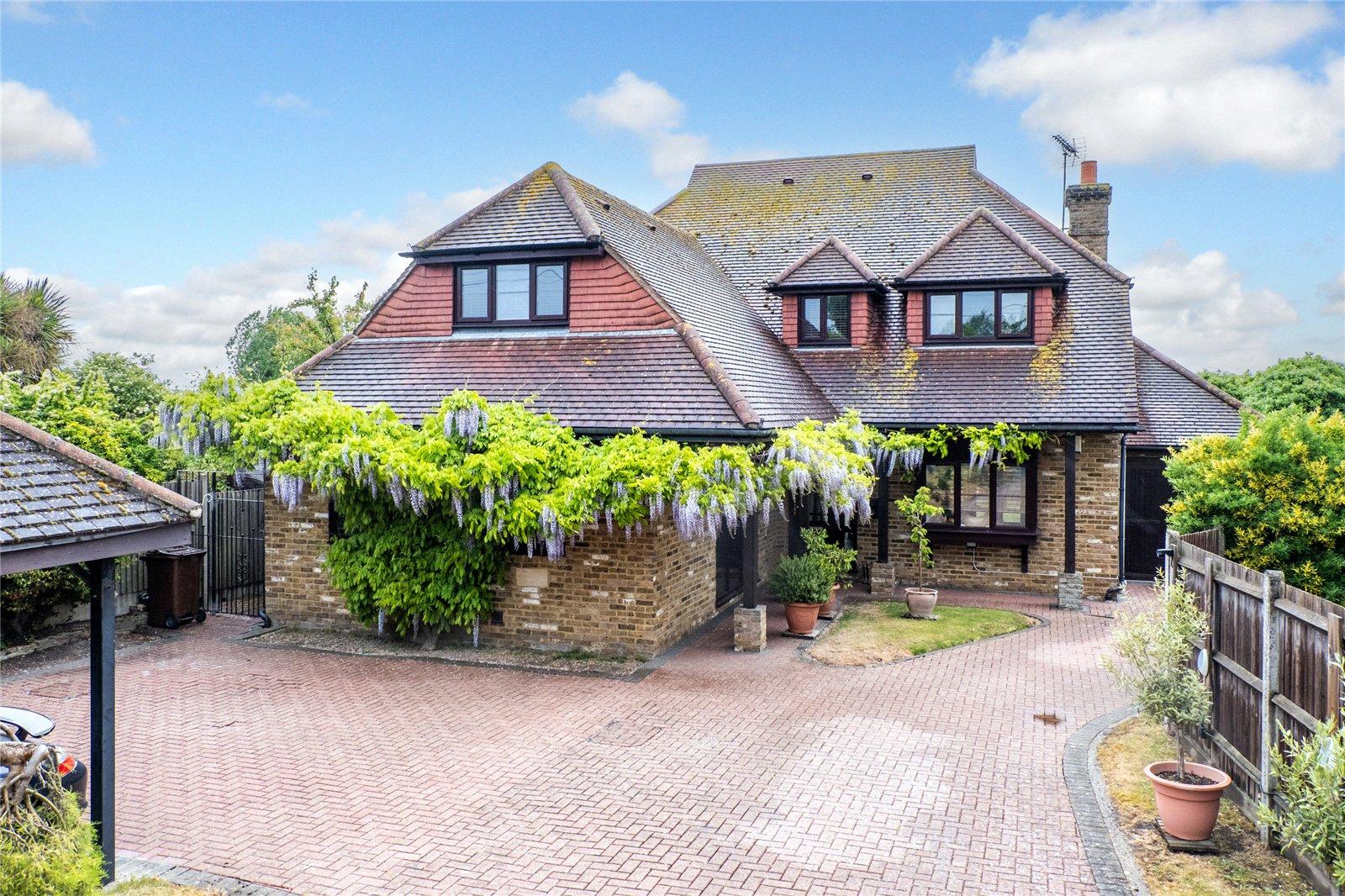 4 bedroom house for sale in Rainham | Robinson Michael & Jackson