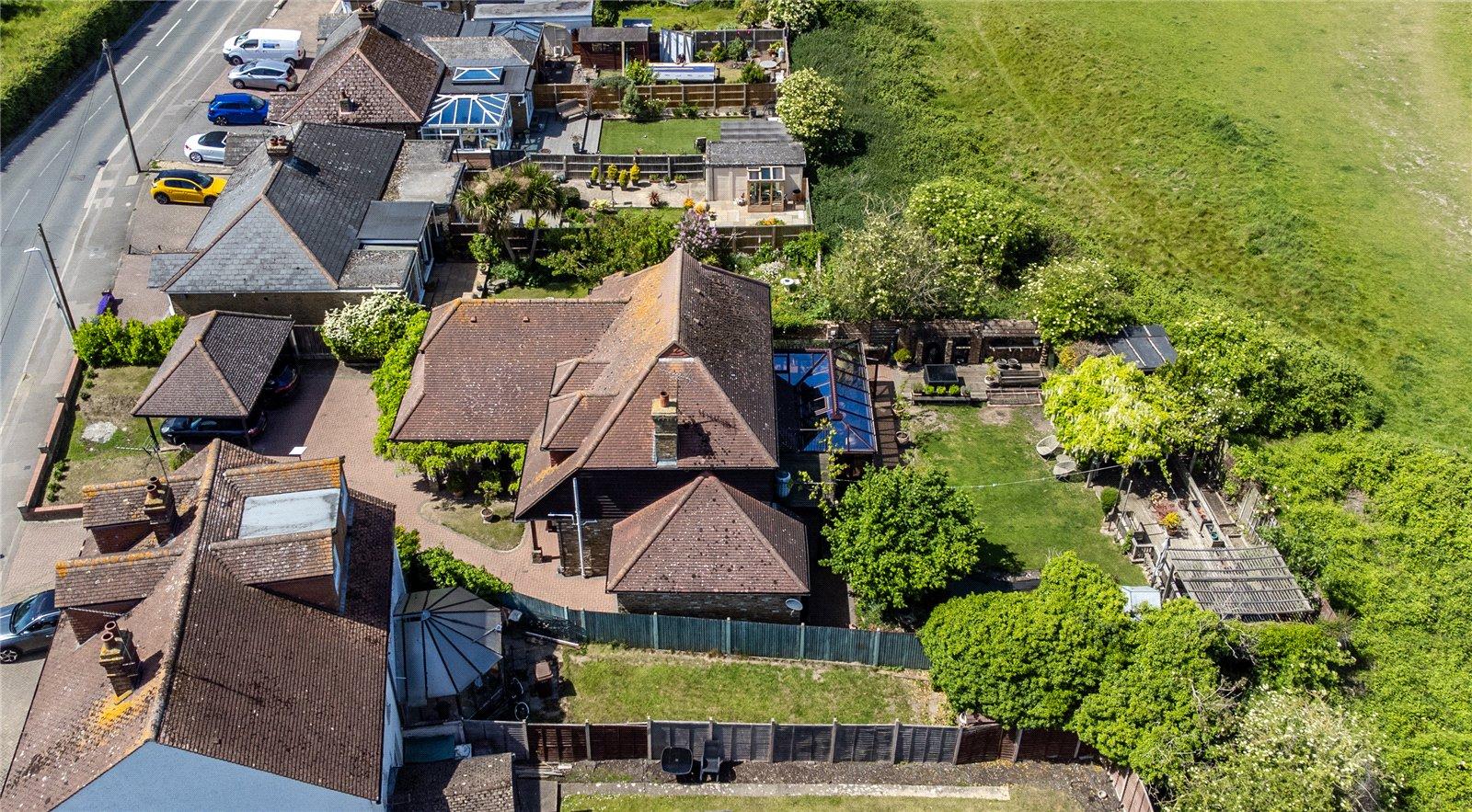4 bedroom house for sale in Rainham | Robinson Michael & Jackson