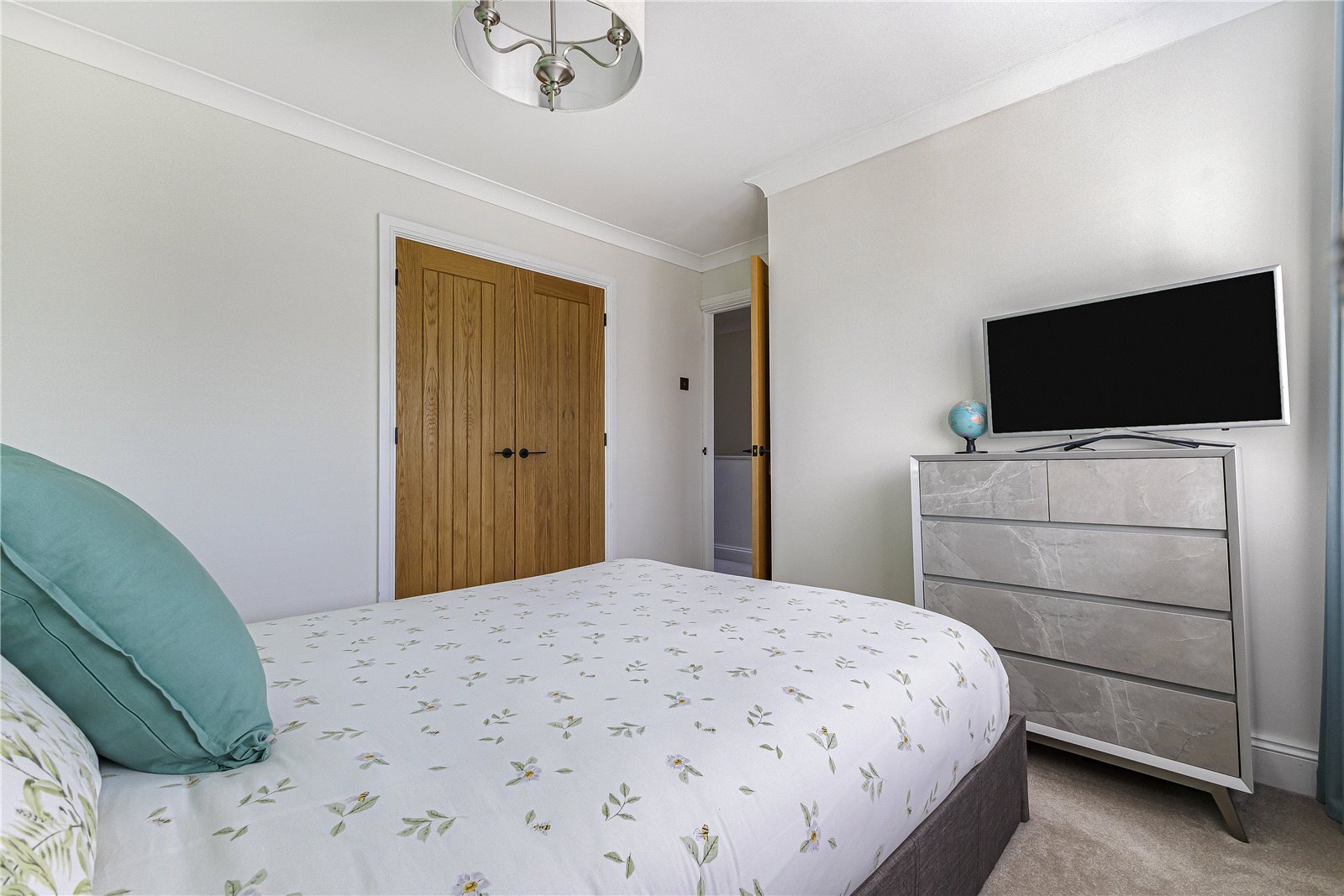 3 bedroom house for sale in Rainham | Robinson Michael & Jackson