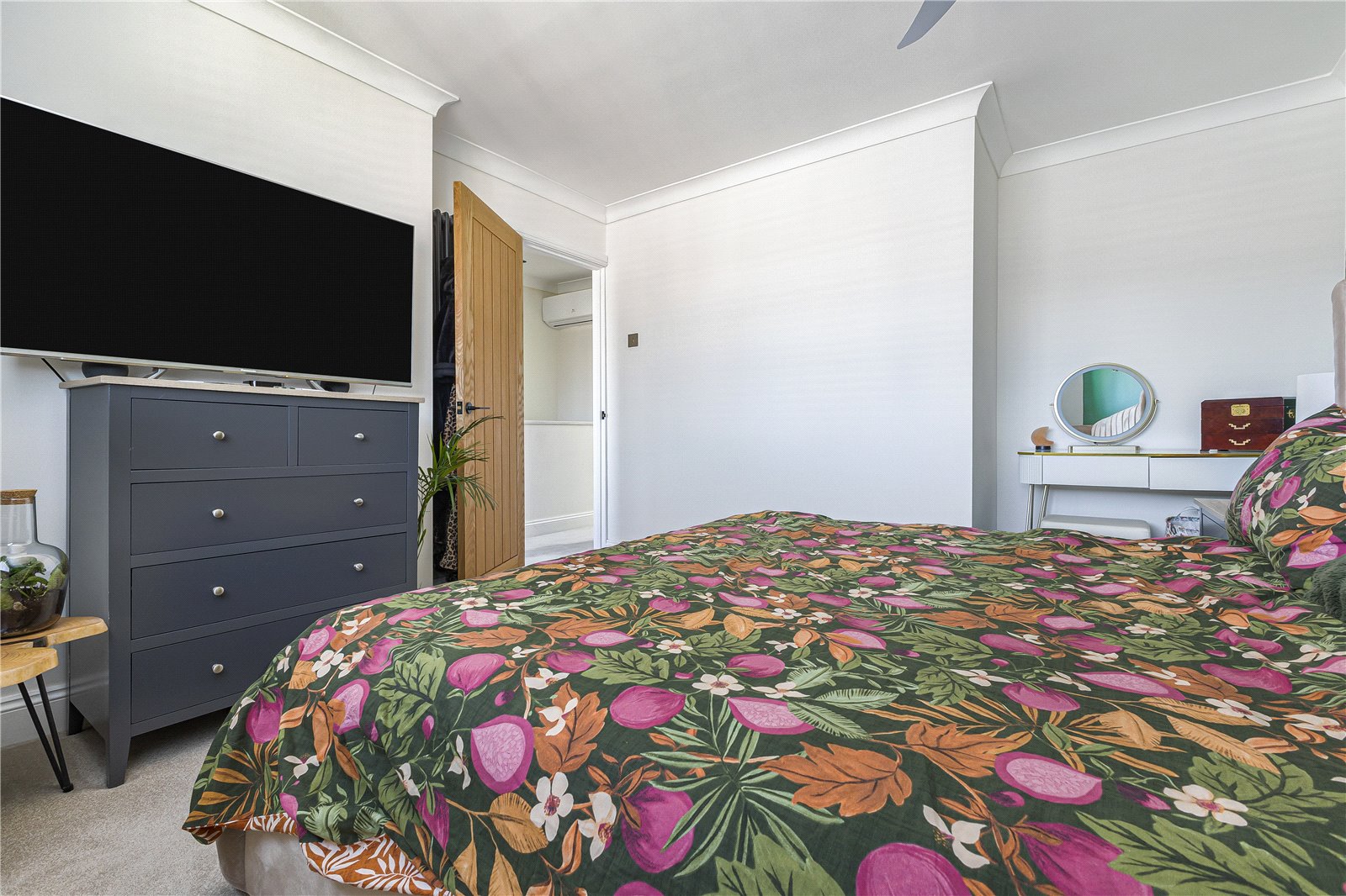 3 bedroom house for sale in Rainham | Robinson Michael & Jackson