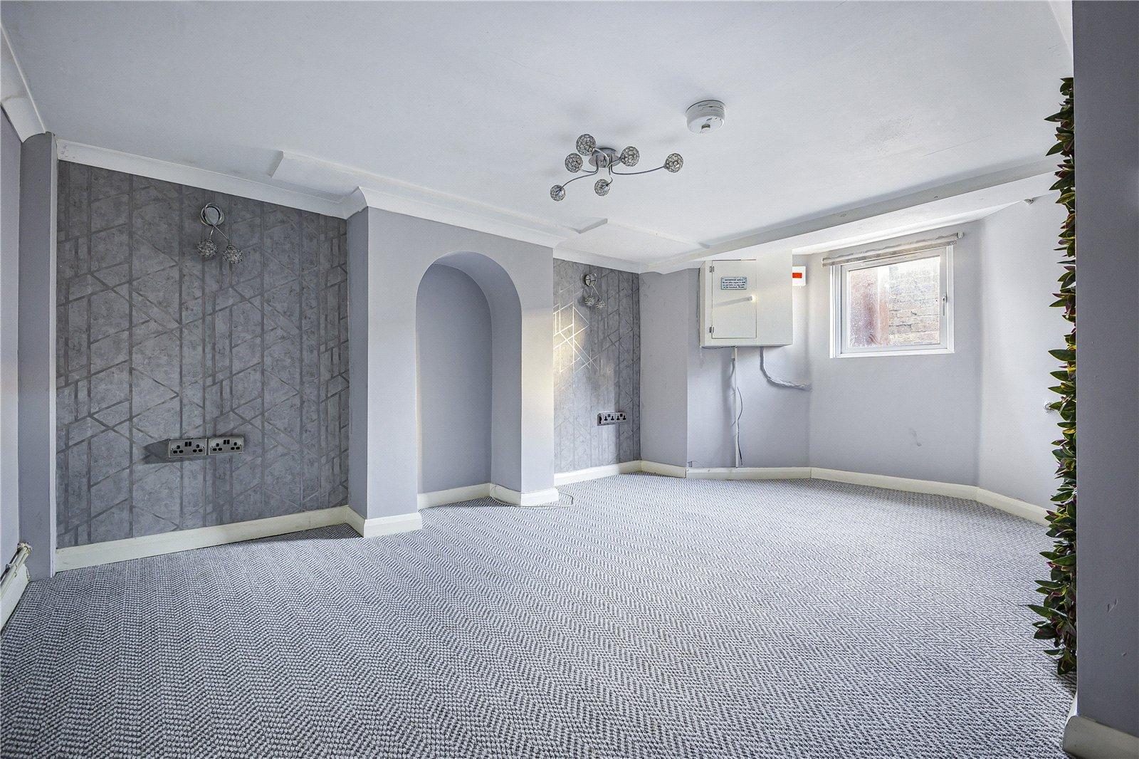 2 bedroom property for sale in Gillingham | Robinson Michael & Jackson