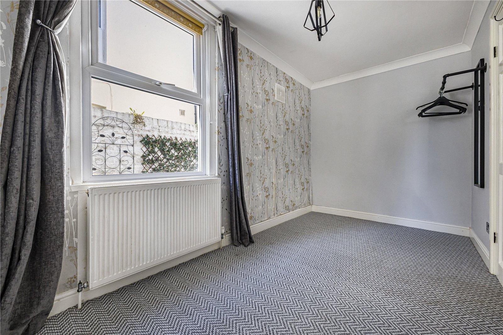 2 bedroom property for sale in Gillingham | Robinson Michael & Jackson