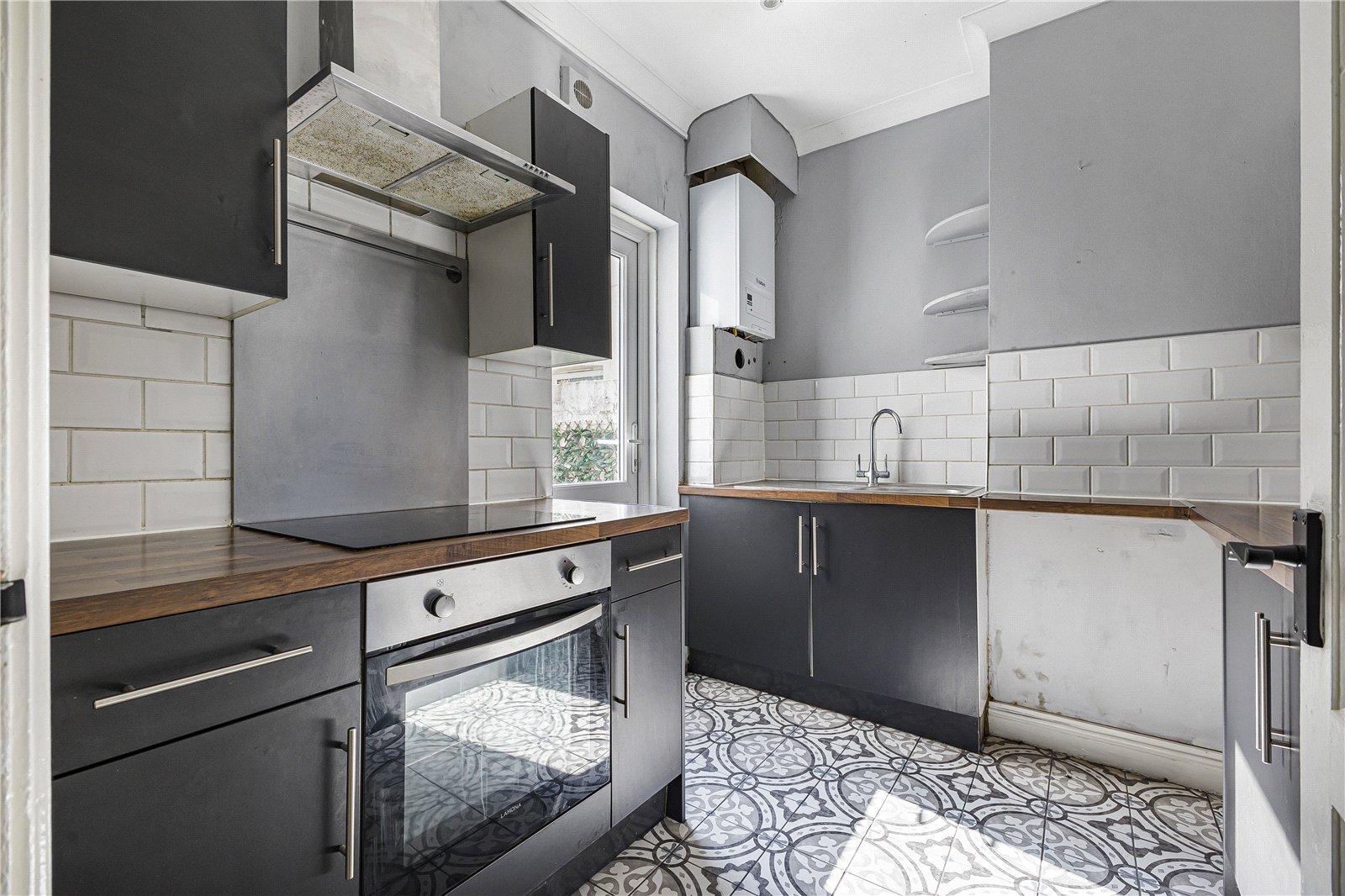 2 bedroom property for sale in Gillingham | Robinson Michael & Jackson