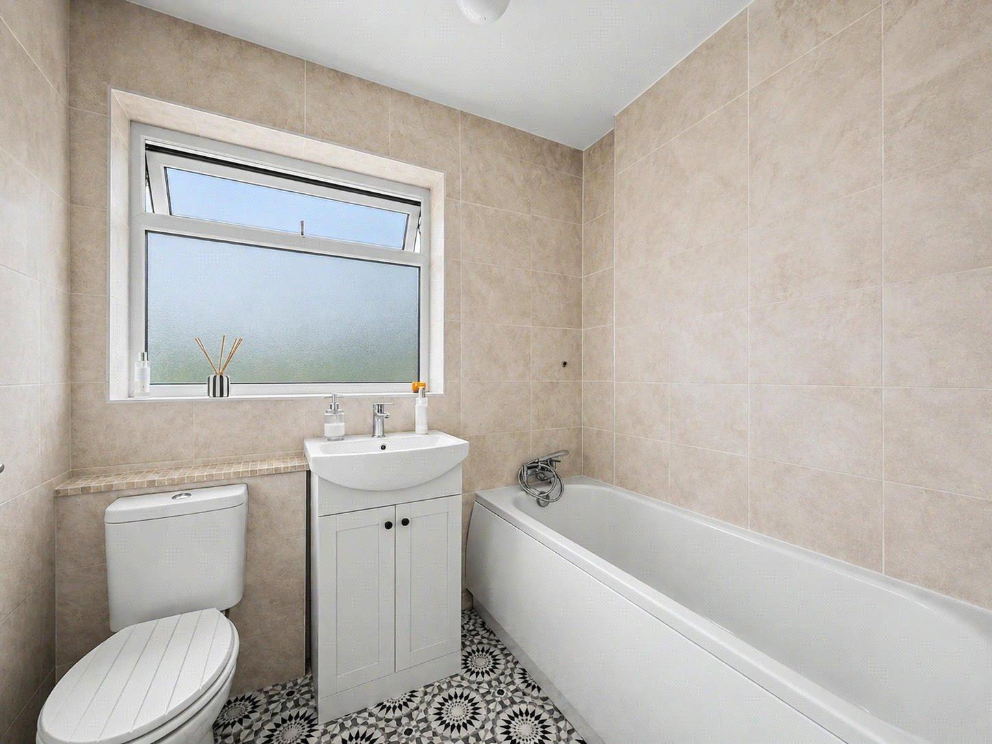 3 bedroom house for sale in Rainham | Robinson Michael & Jackson