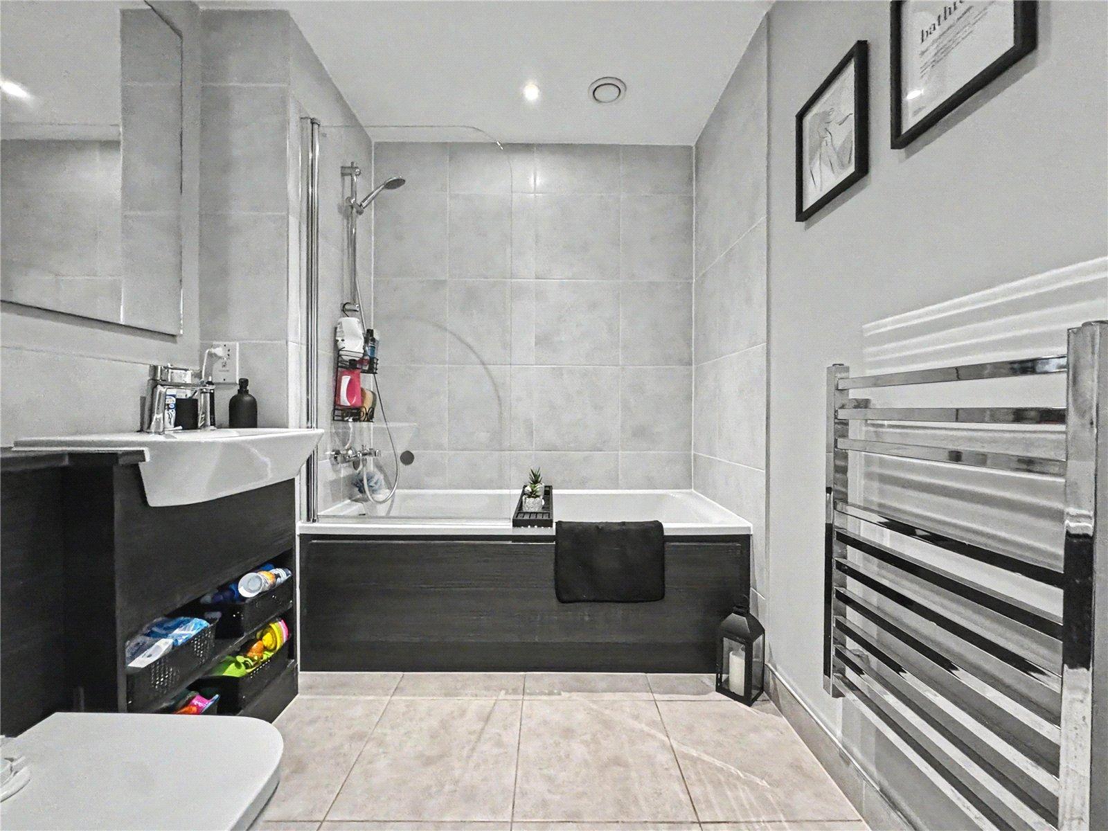 2 bedroom property for sale in Gillingham | Robinson Michael & Jackson
