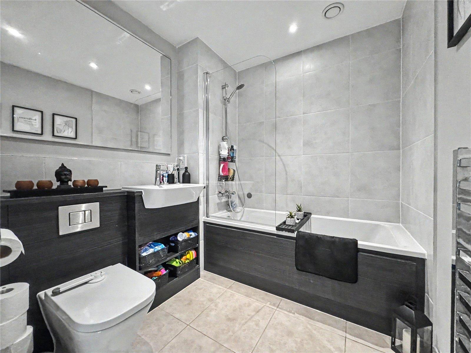 2 bedroom property for sale in Gillingham | Robinson Michael & Jackson