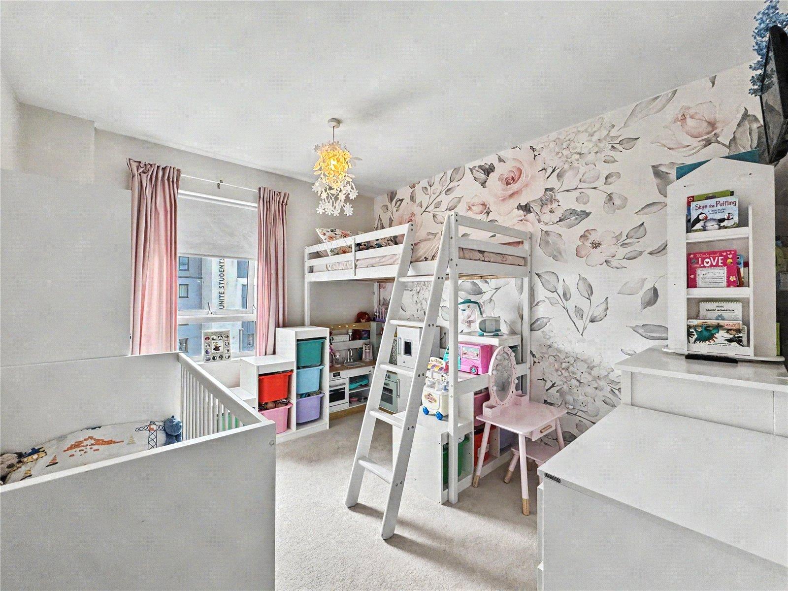 2 bedroom property for sale in Gillingham | Robinson Michael & Jackson