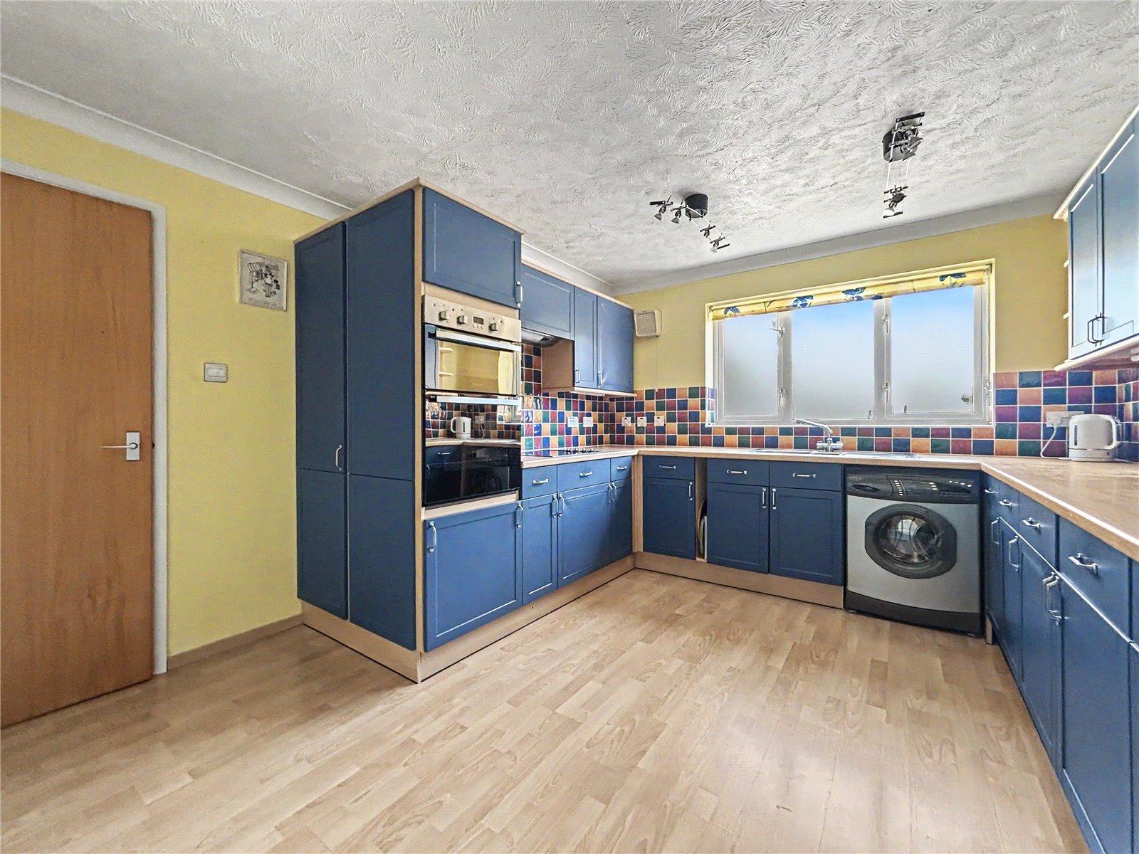 2 bedroom property for sale in Rainham | Robinson Michael & Jackson