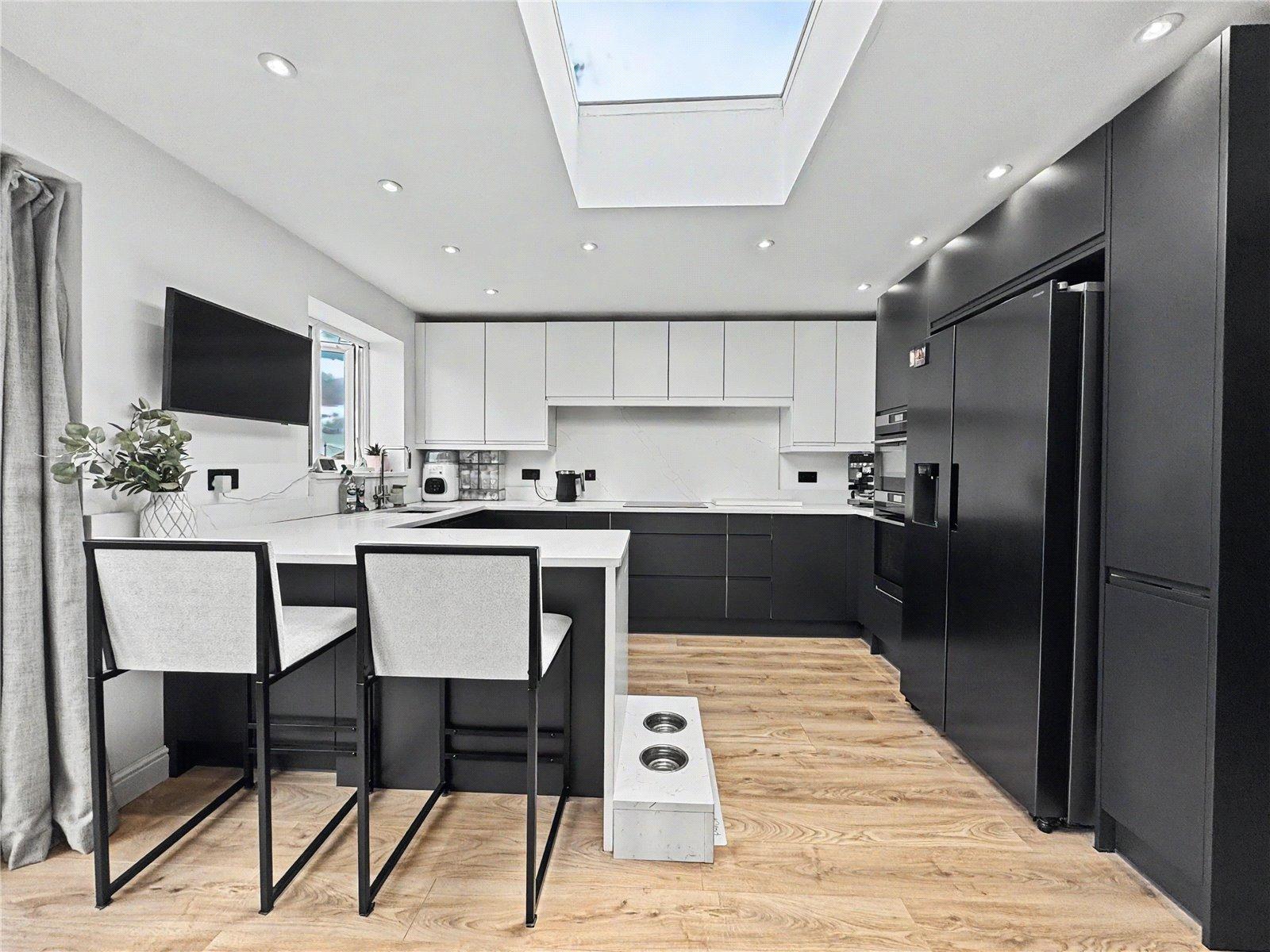 2 bedroom bungalow for sale in Rainham | Robinson Michael & Jackson