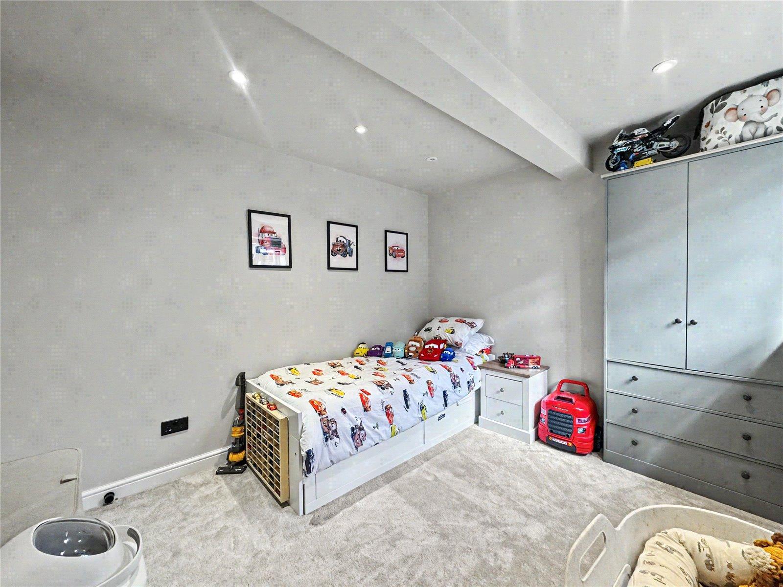 2 bedroom bungalow for sale in Rainham | Robinson Michael & Jackson
