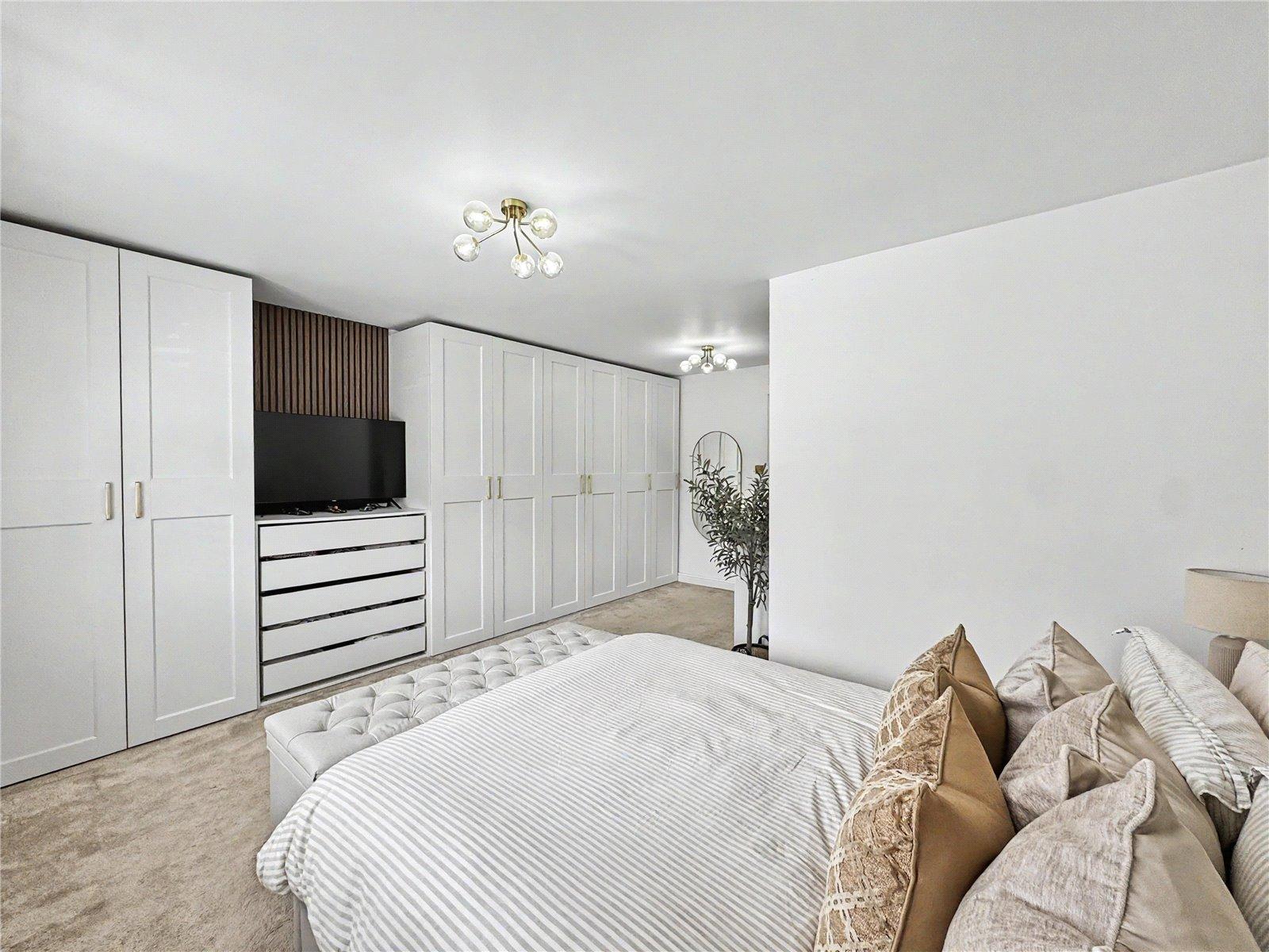 2 bedroom bungalow for sale in Rainham | Robinson Michael & Jackson