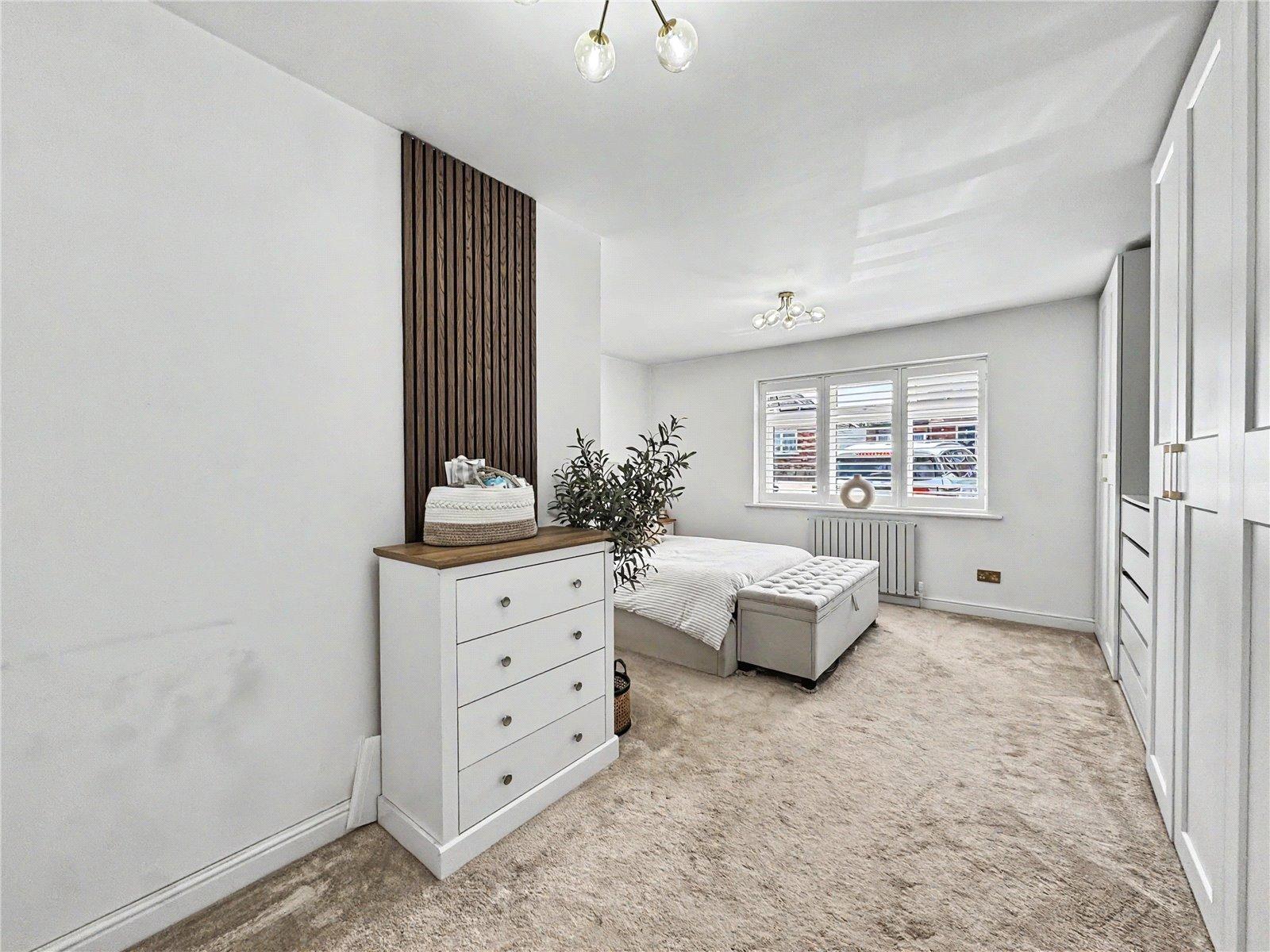 2 bedroom bungalow for sale in Rainham | Robinson Michael & Jackson
