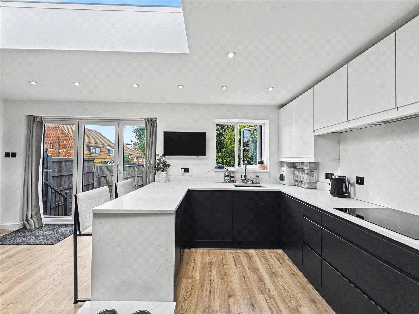2 bedroom bungalow for sale in Rainham | Robinson Michael & Jackson