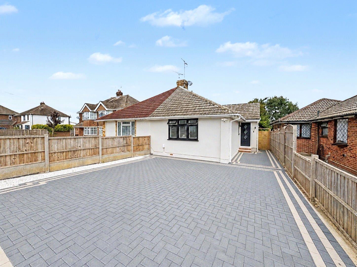 2 bedroom bungalow for sale in Rainham | Robinson Michael & Jackson