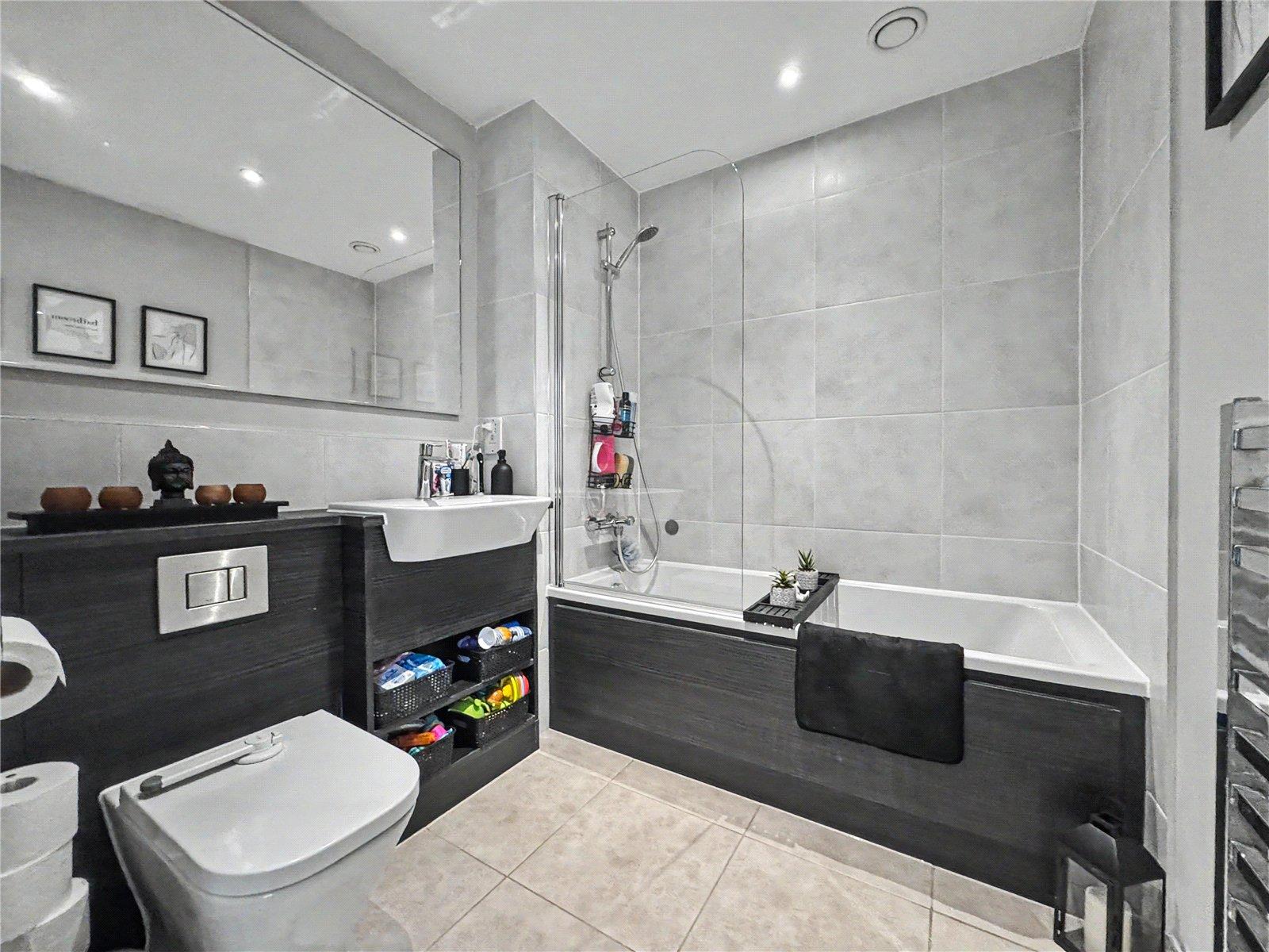 2 bedroom property for sale in Gillingham | Robinson Michael & Jackson