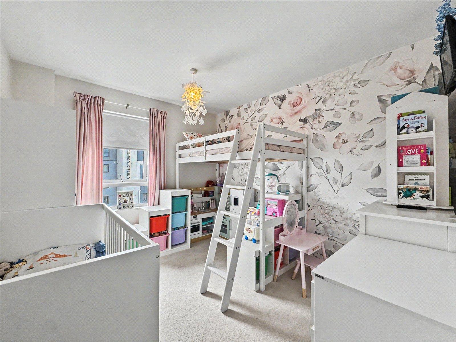 2 bedroom property for sale in Gillingham | Robinson Michael & Jackson