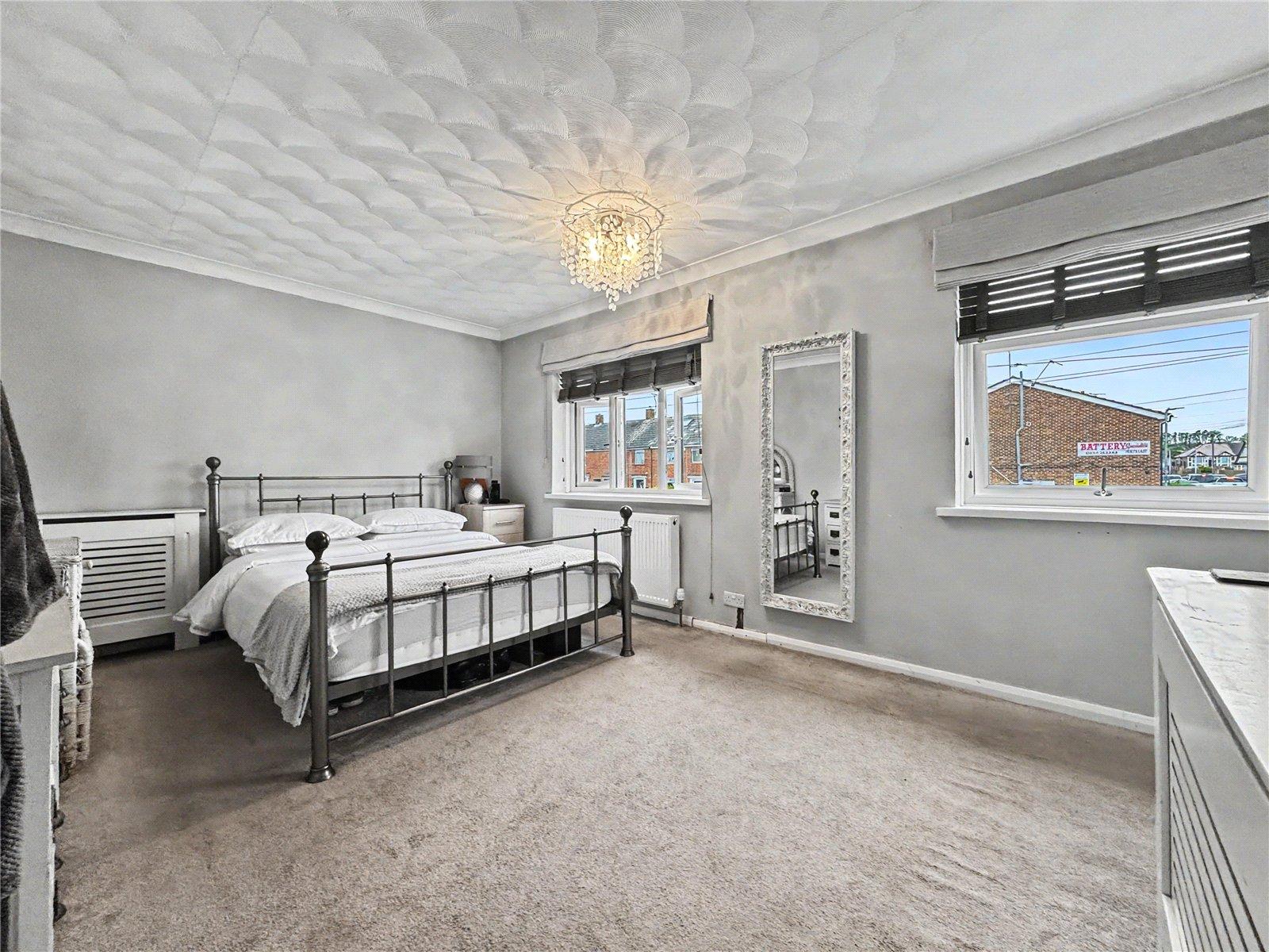 2 bedroom house for sale in Rainham | Robinson Michael & Jackson