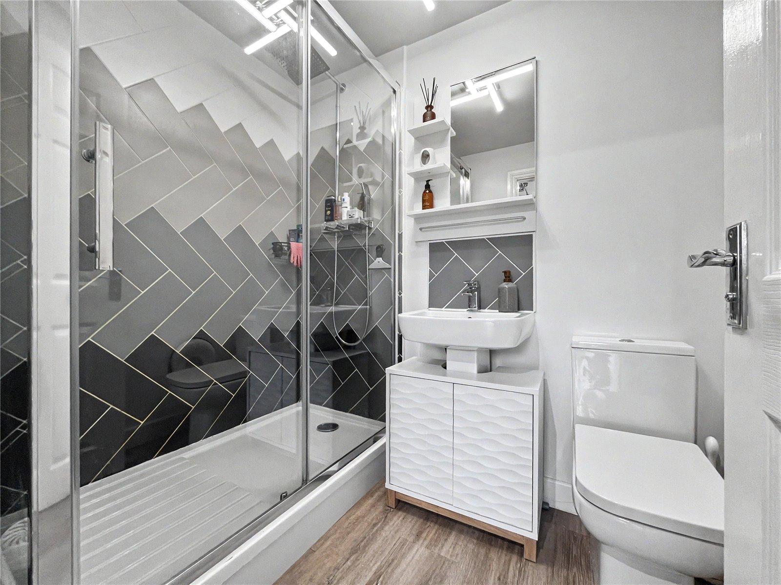 4 bedroom house for sale in Rainham | Robinson Michael & Jackson