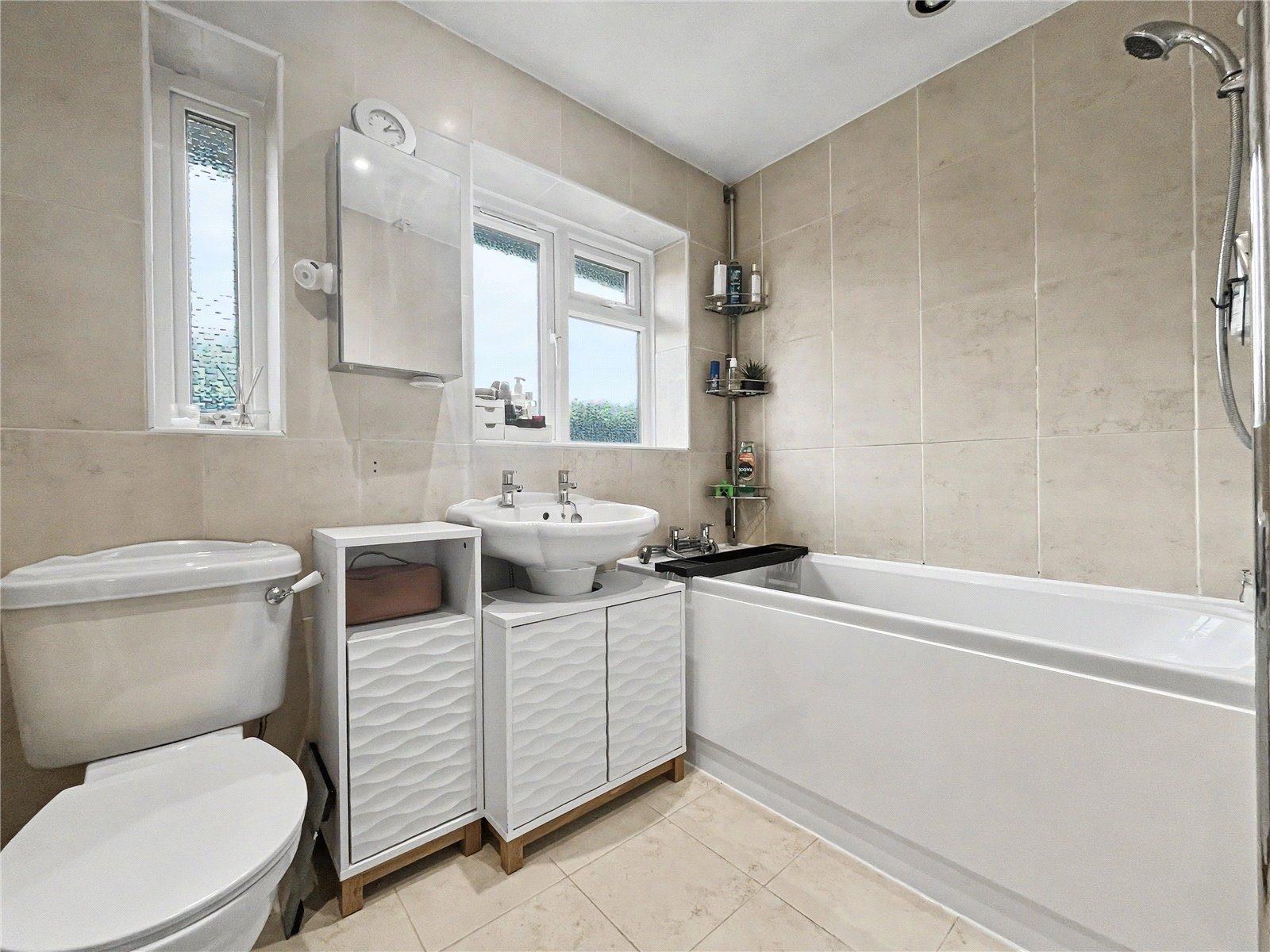 4 bedroom house for sale in Rainham | Robinson Michael & Jackson